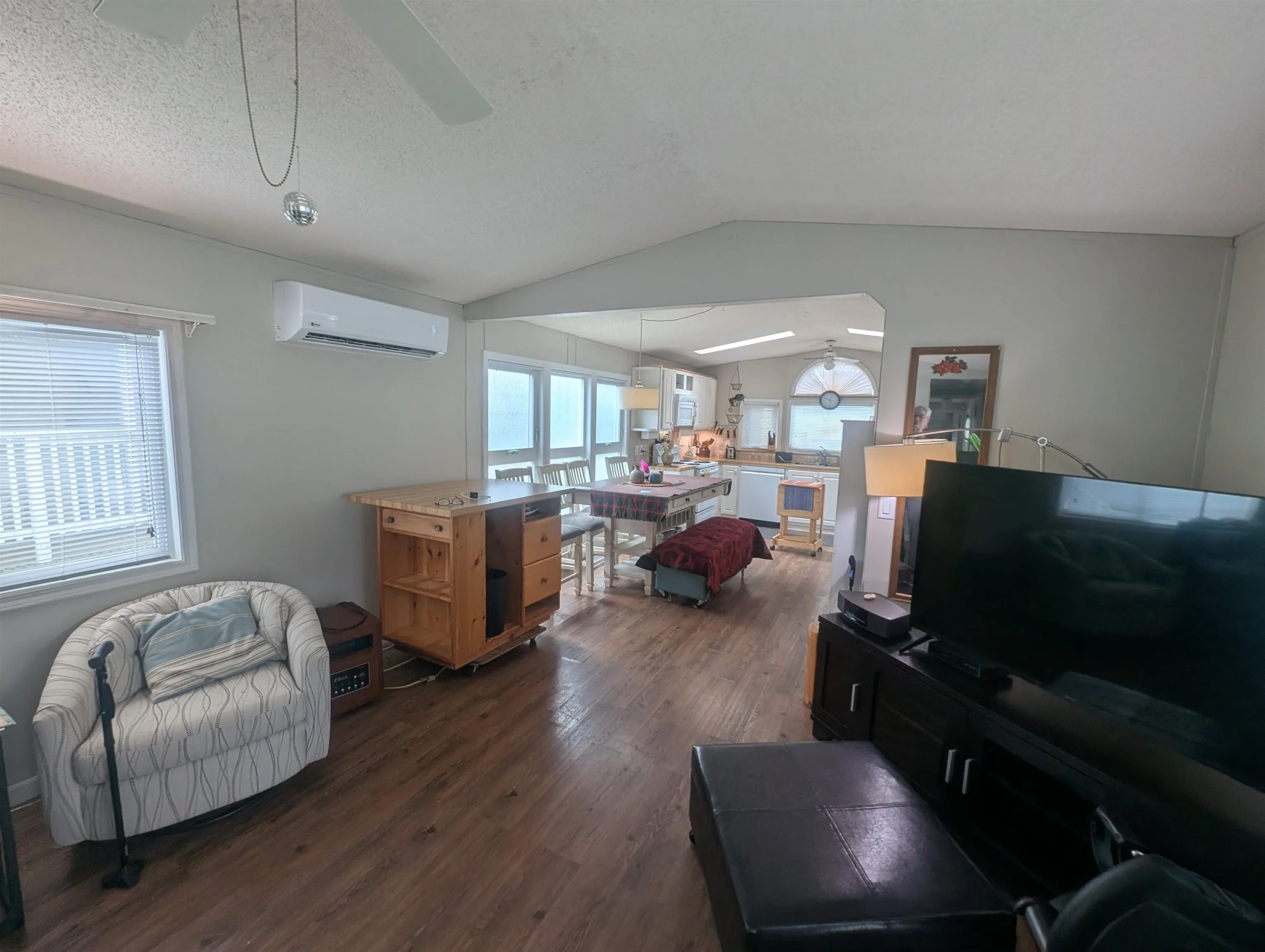 22 44565 Monte Vista Drive
