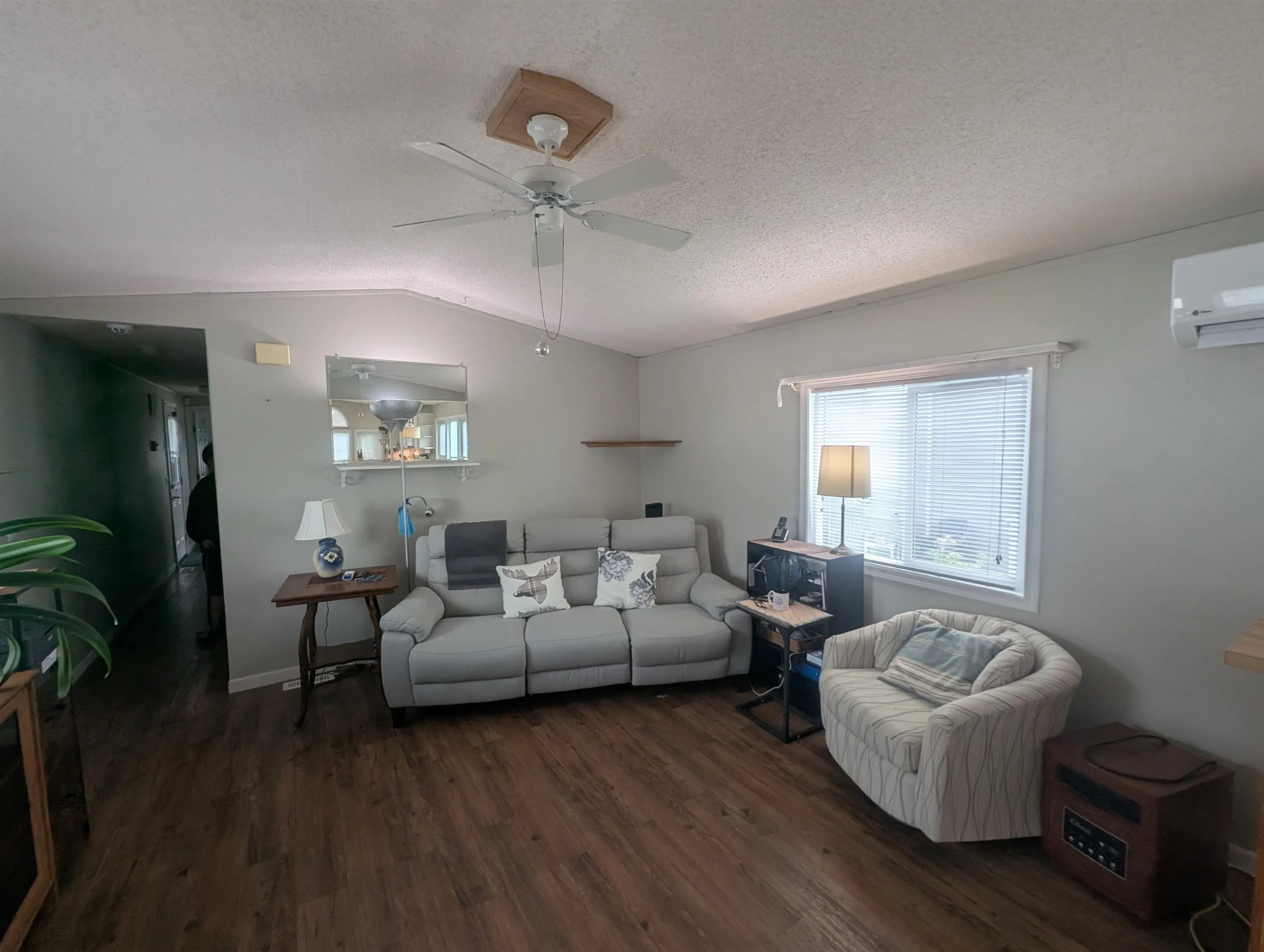 22 44565 Monte Vista Drive