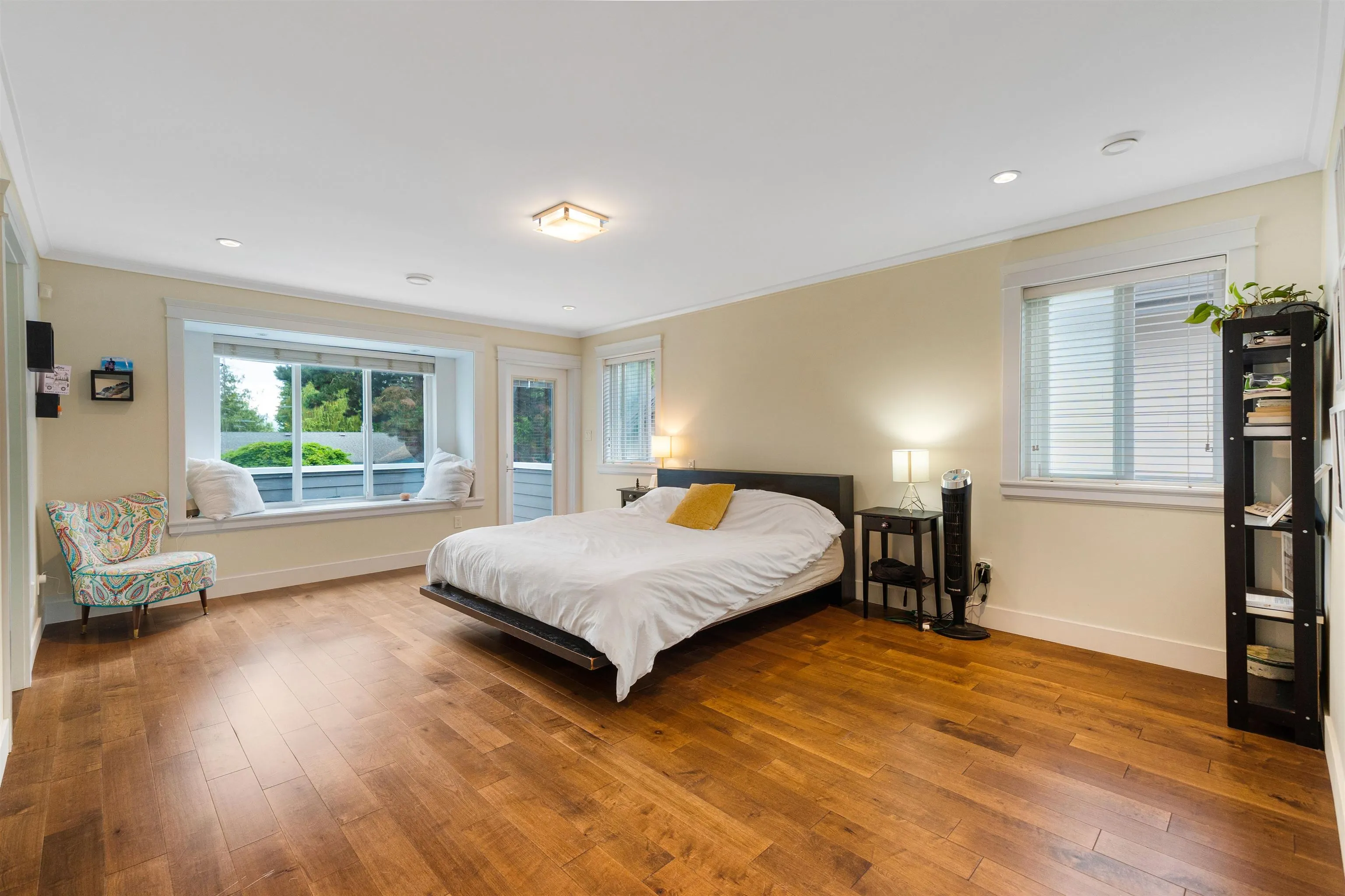 5252 Lynn Place