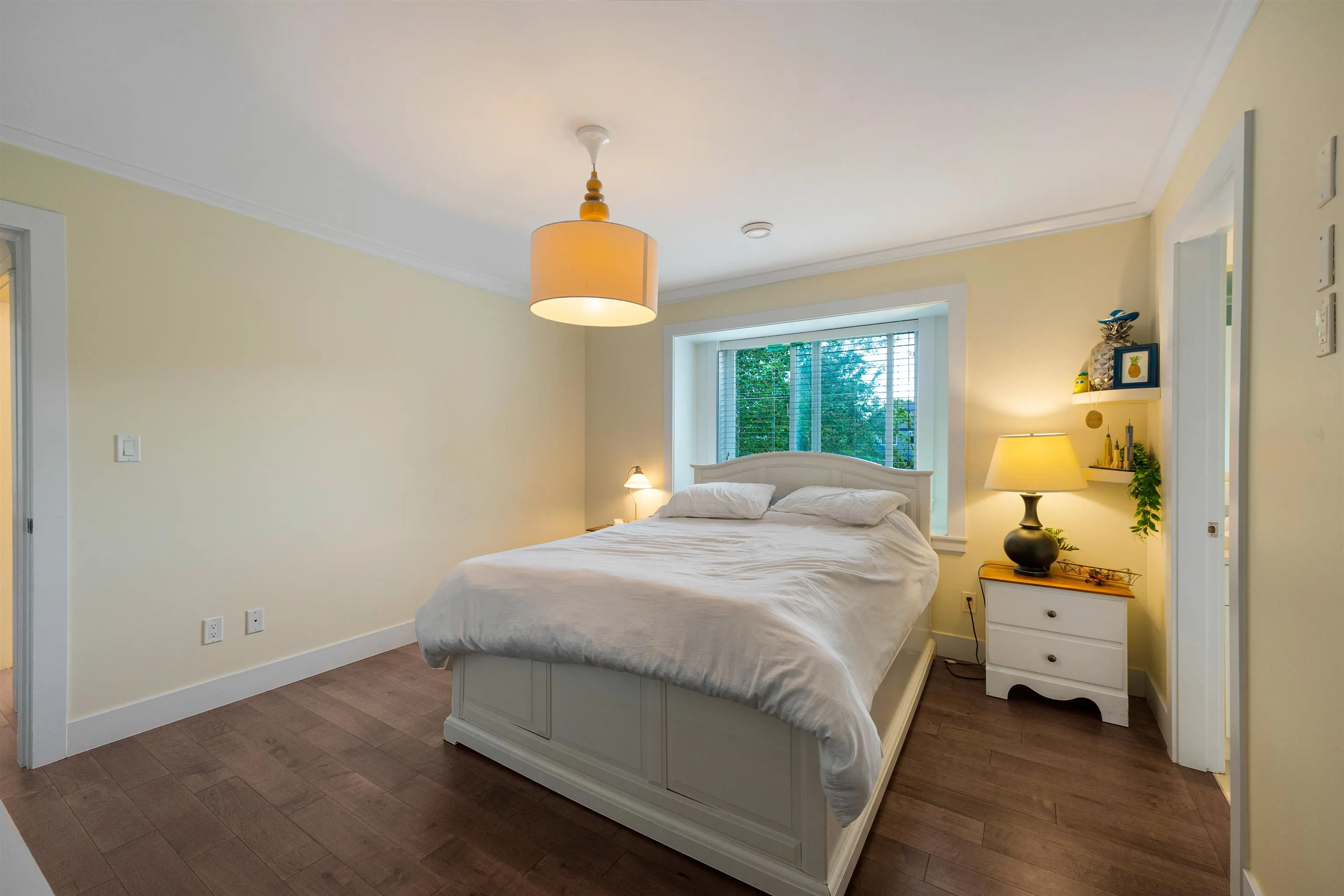 5252 Lynn Place