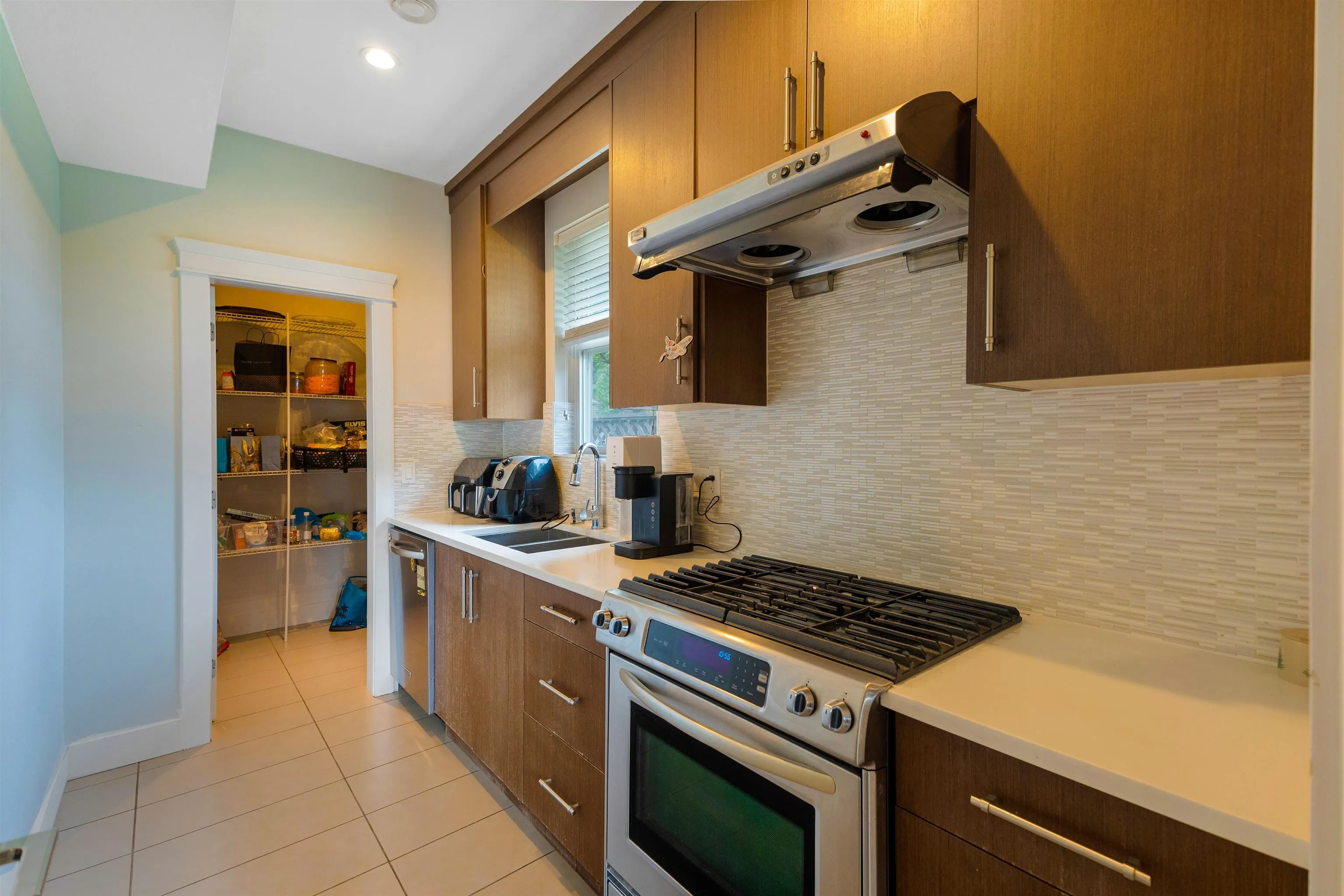 5252 Lynn Place