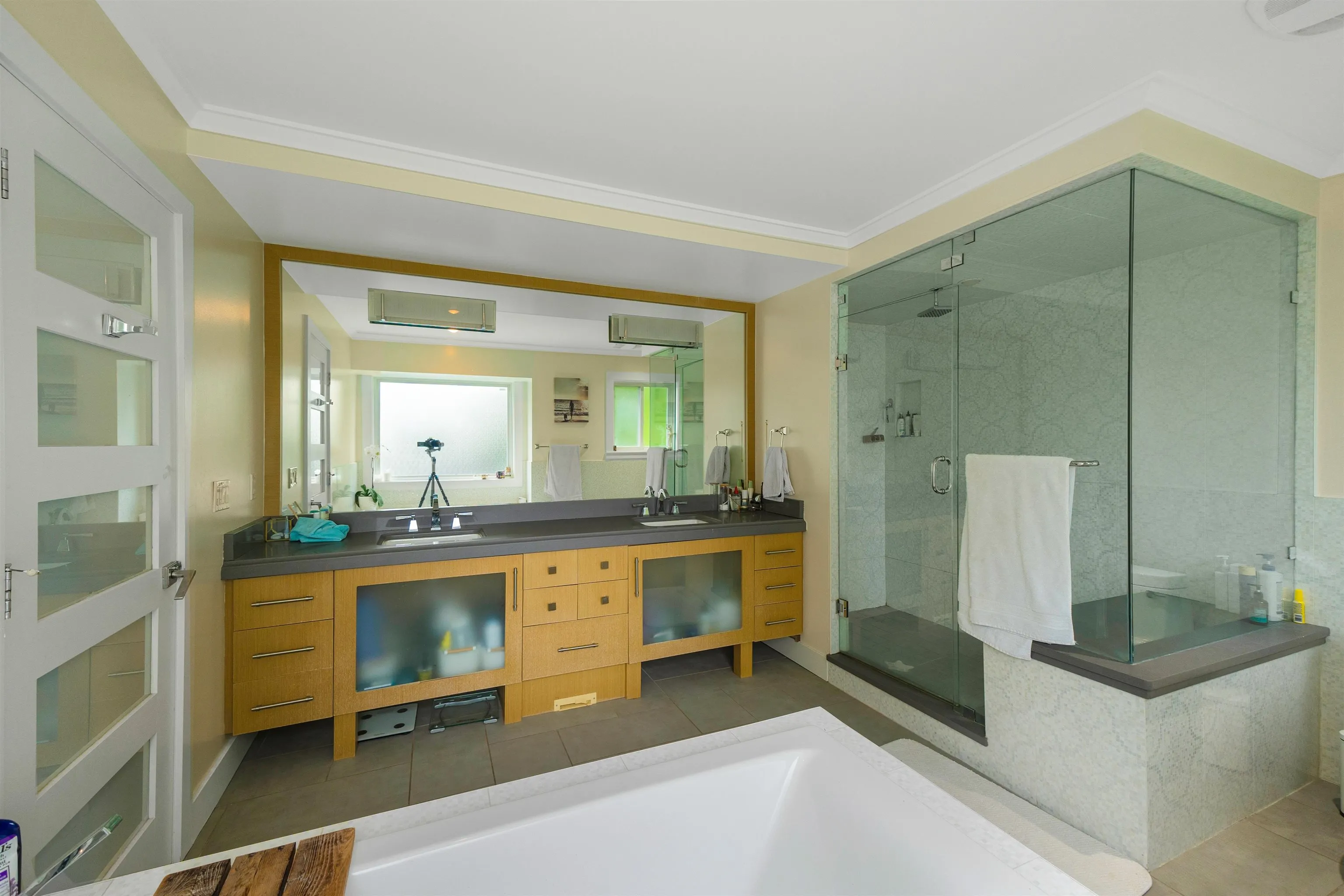5252 Lynn Place