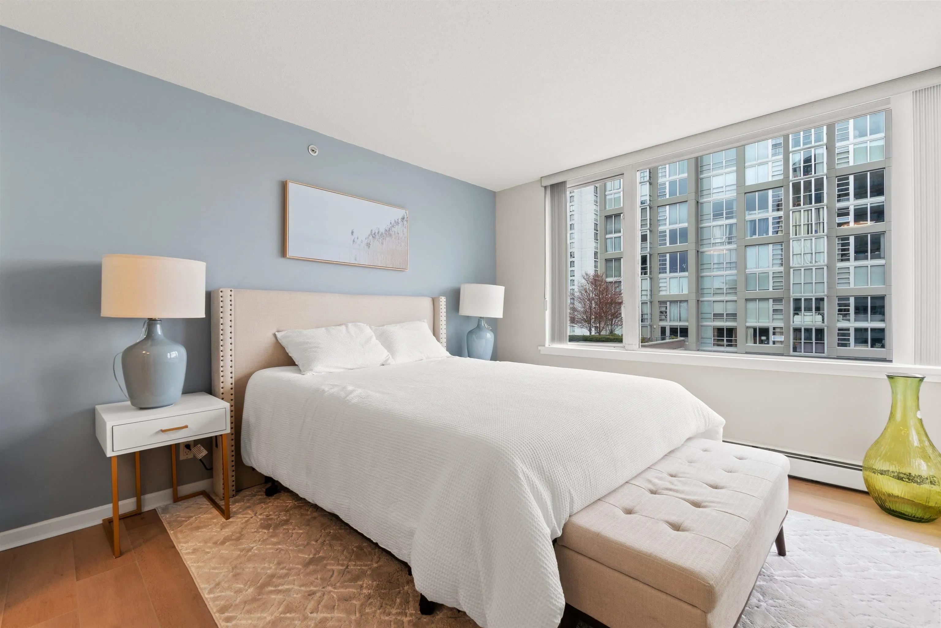 906 1288 Marinaside Crescent