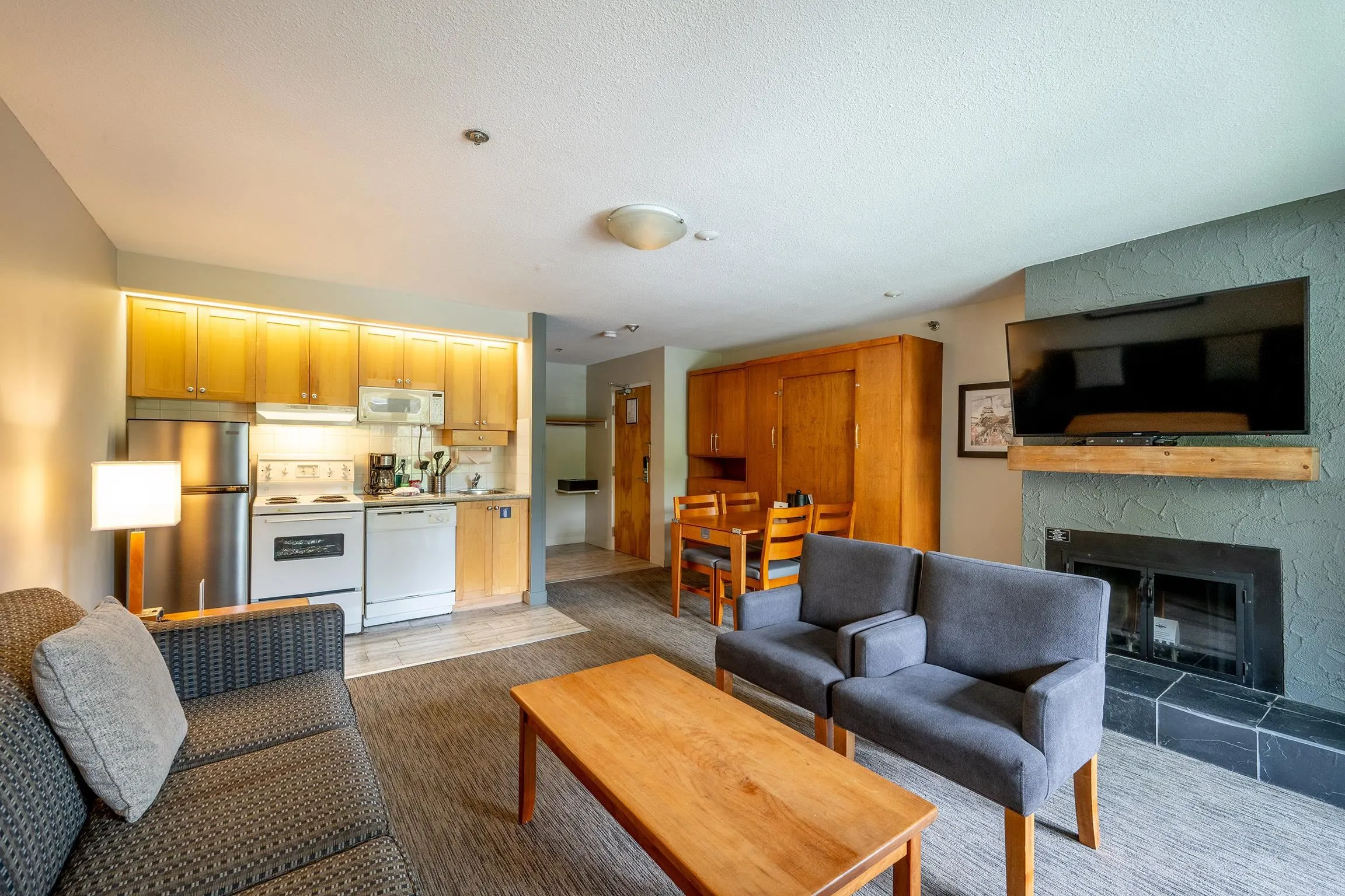 2152 4420 Sundial Place