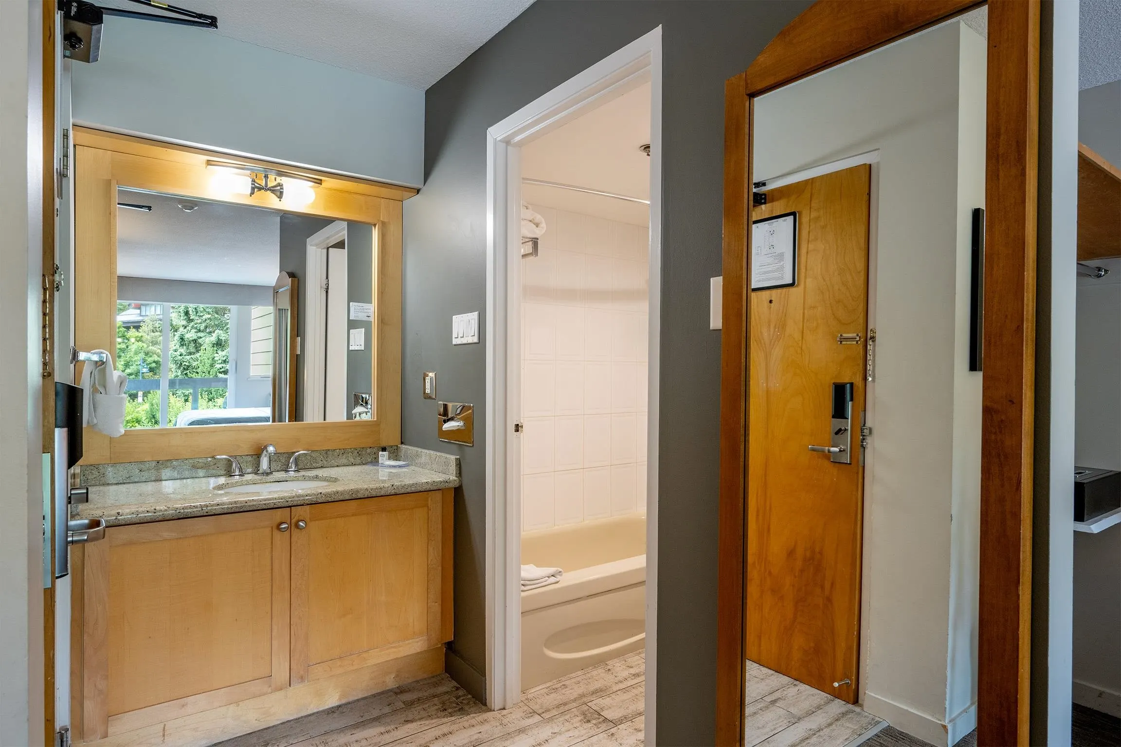 2152 4420 Sundial Place