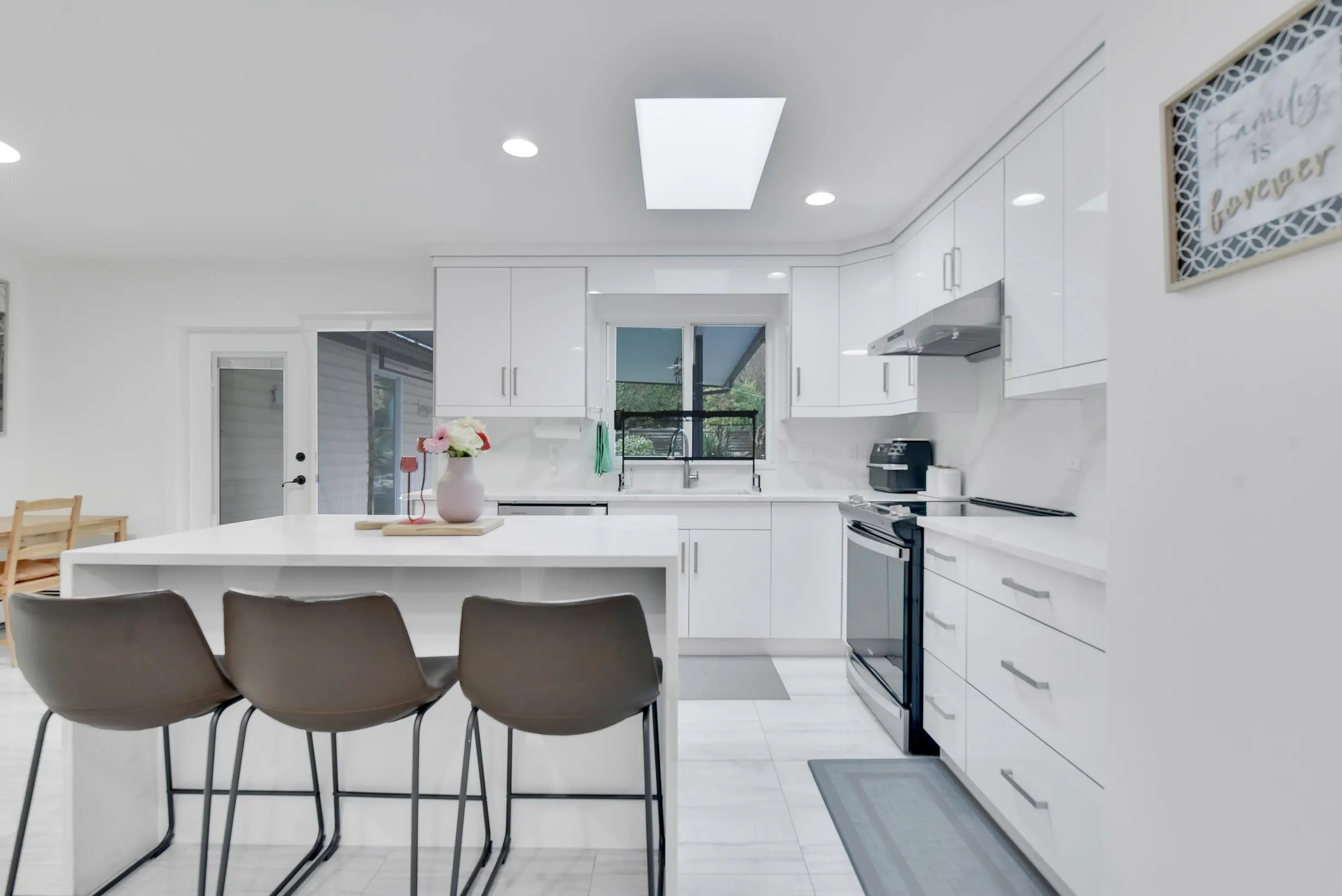 2215 Orchard Drive