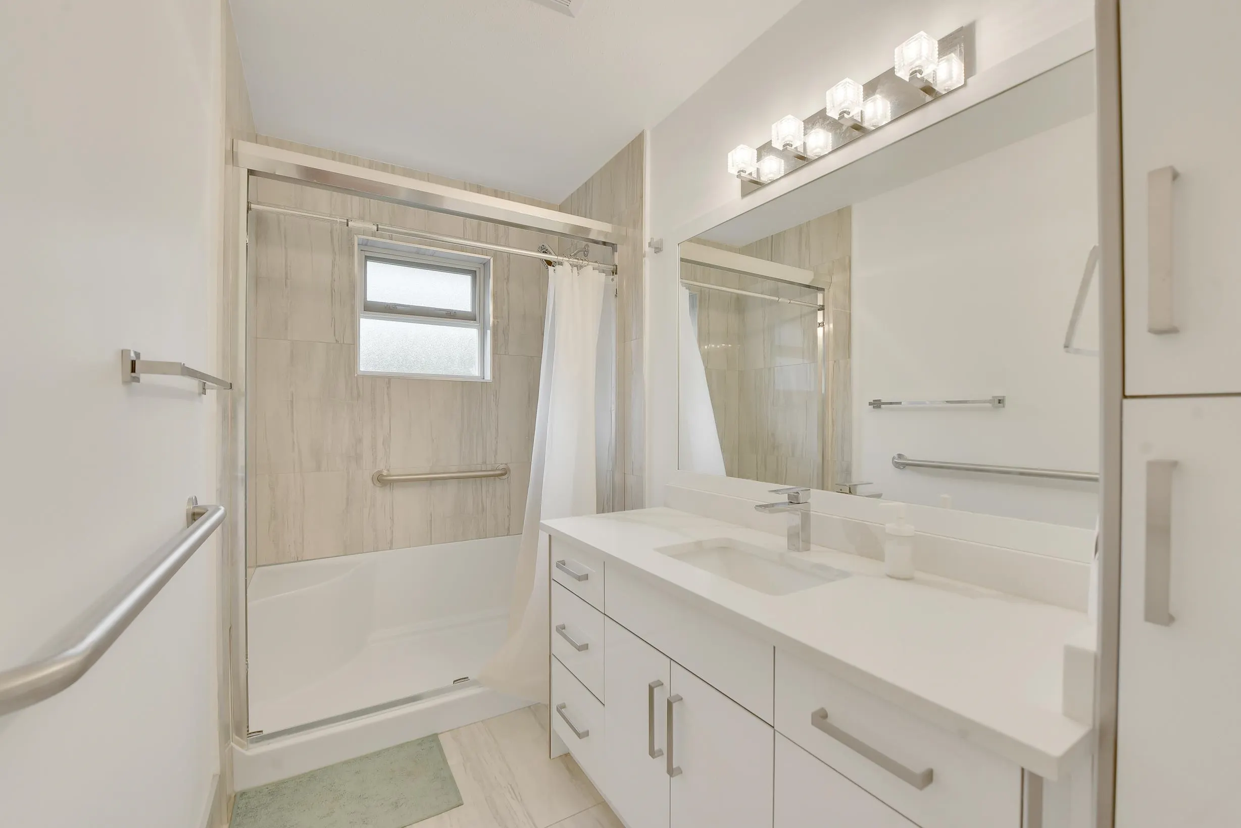 2215 Orchard Drive