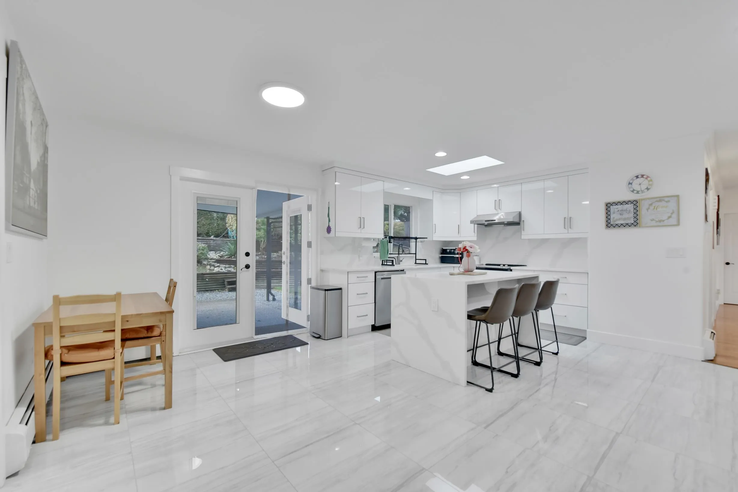 2215 Orchard Drive