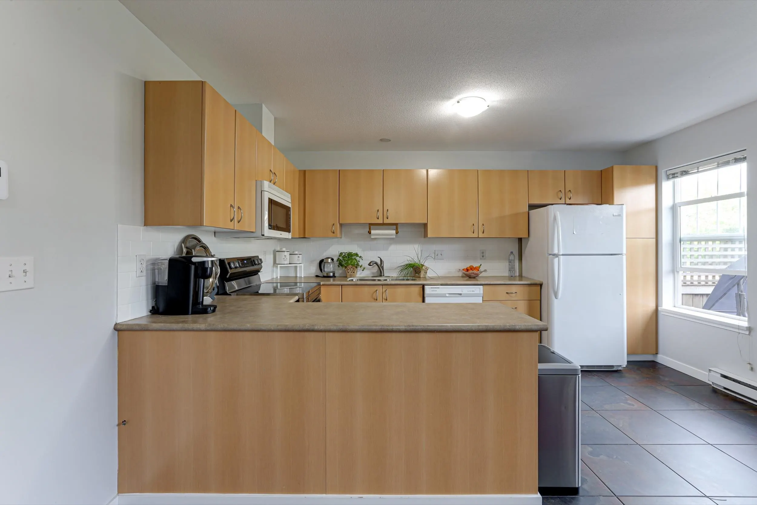19 8638 159 Street