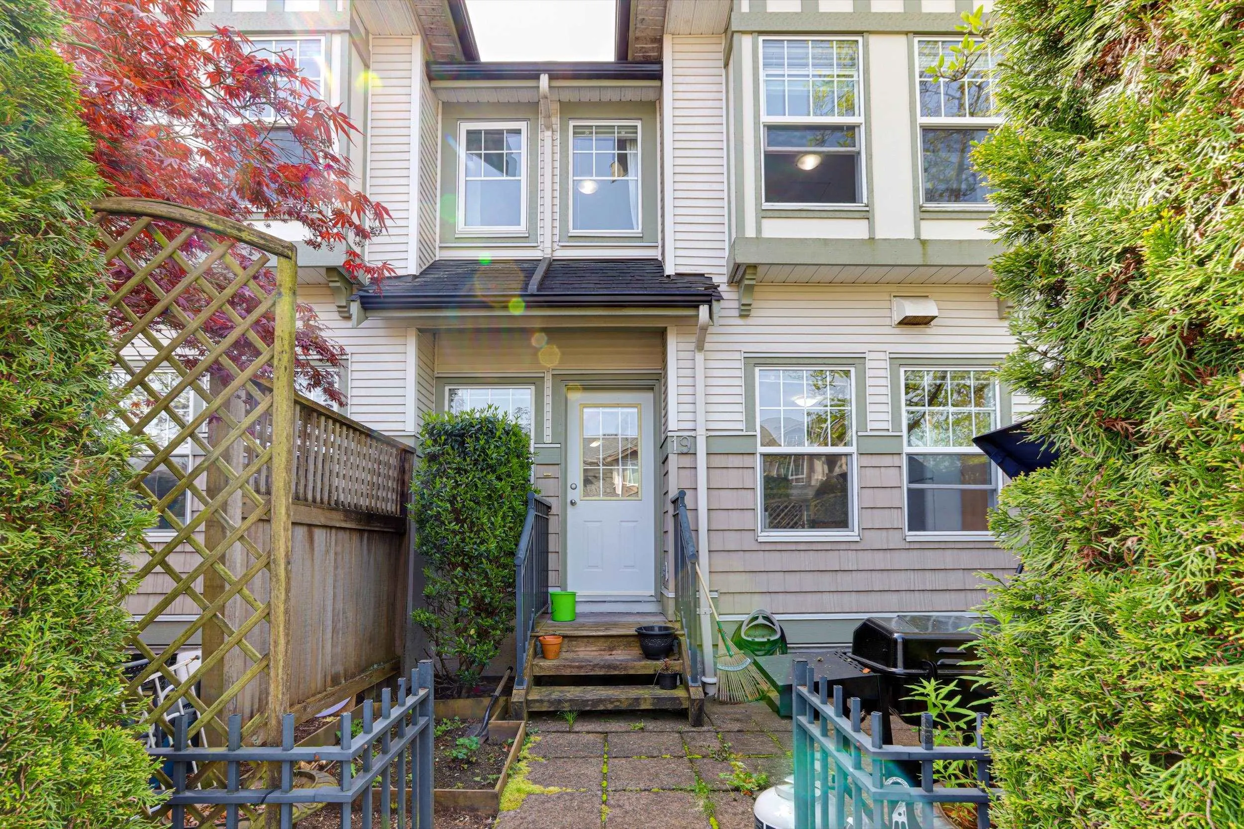 19 8638 159 Street