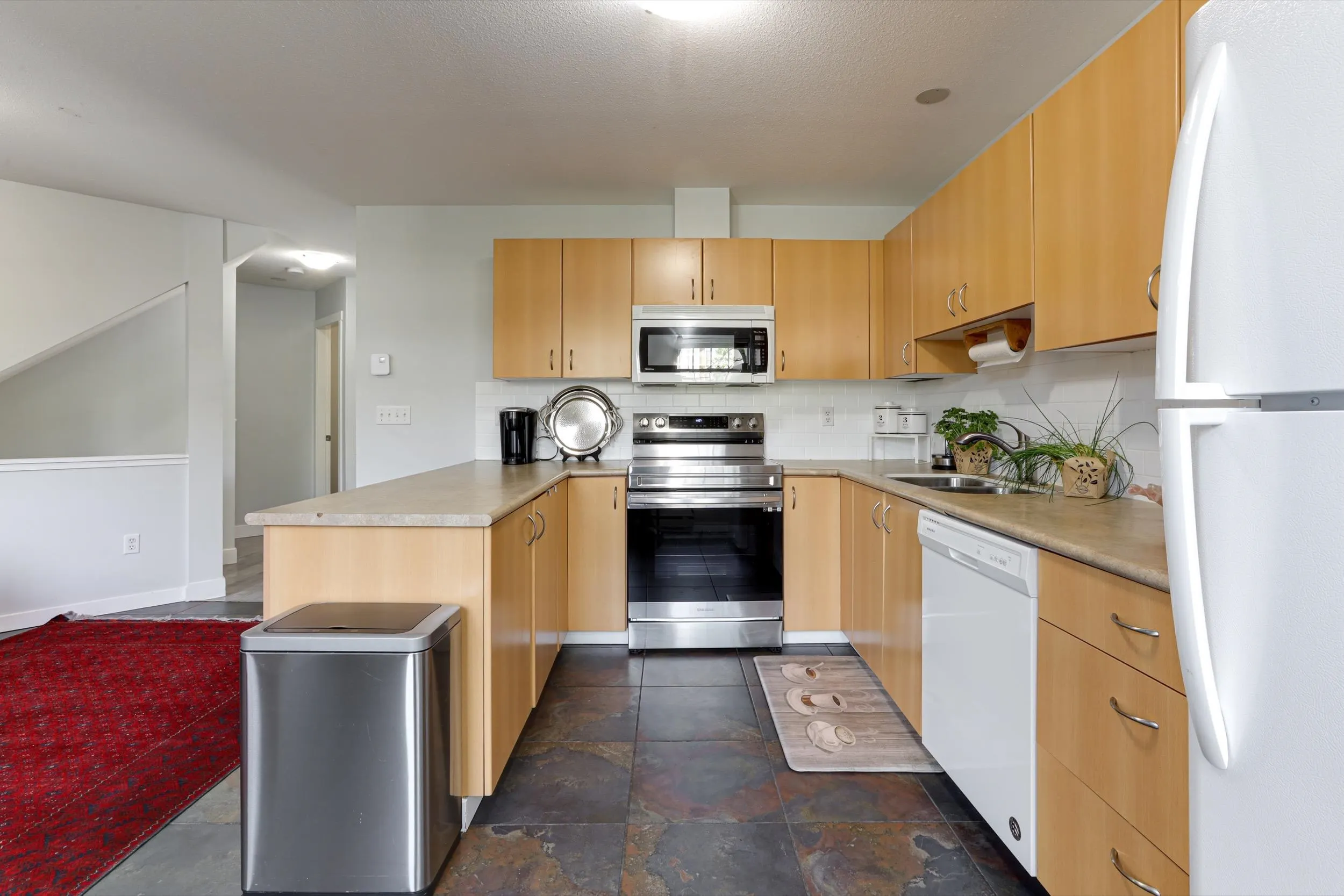 19 8638 159 Street