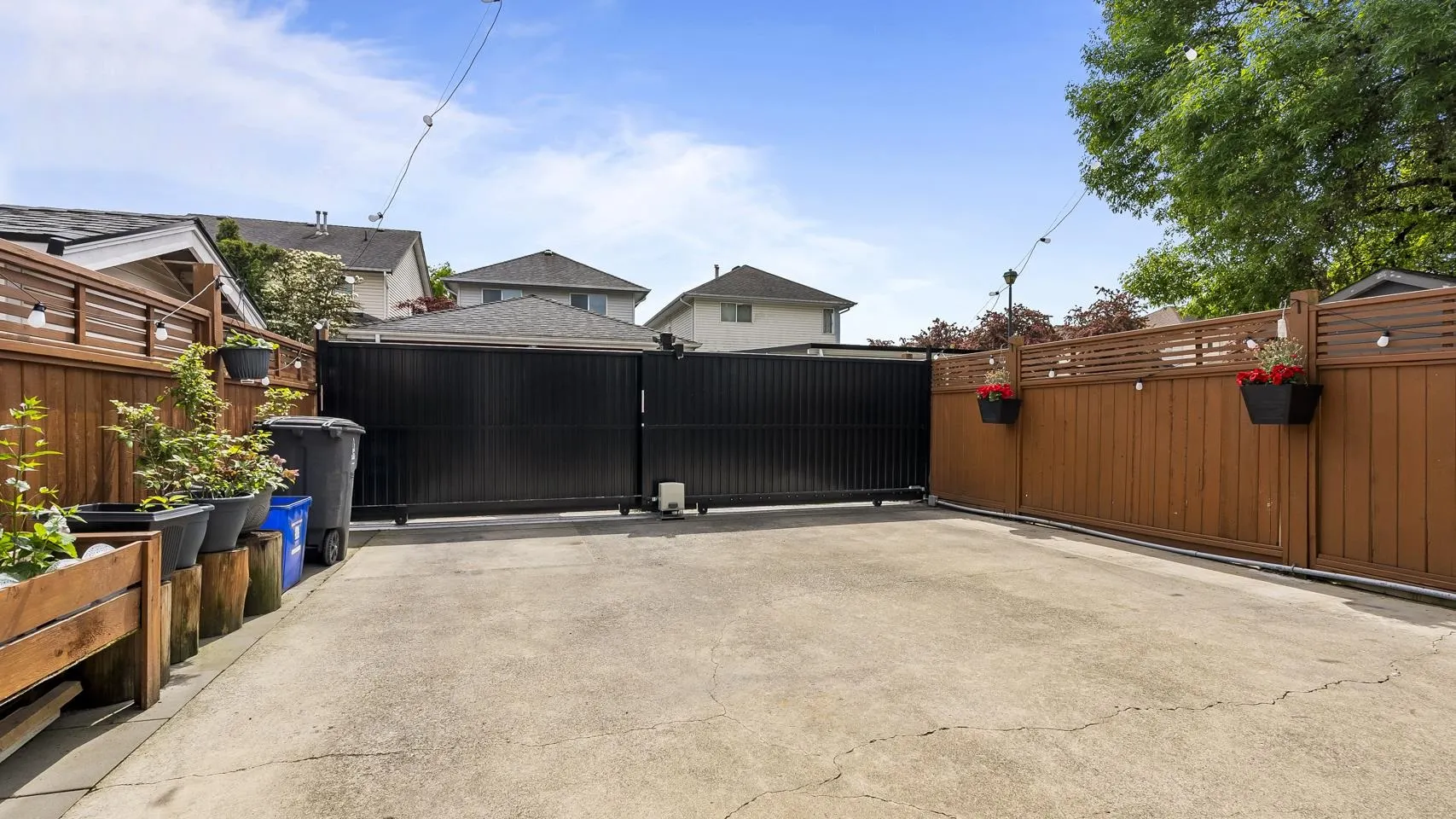 18452 66 Avenue