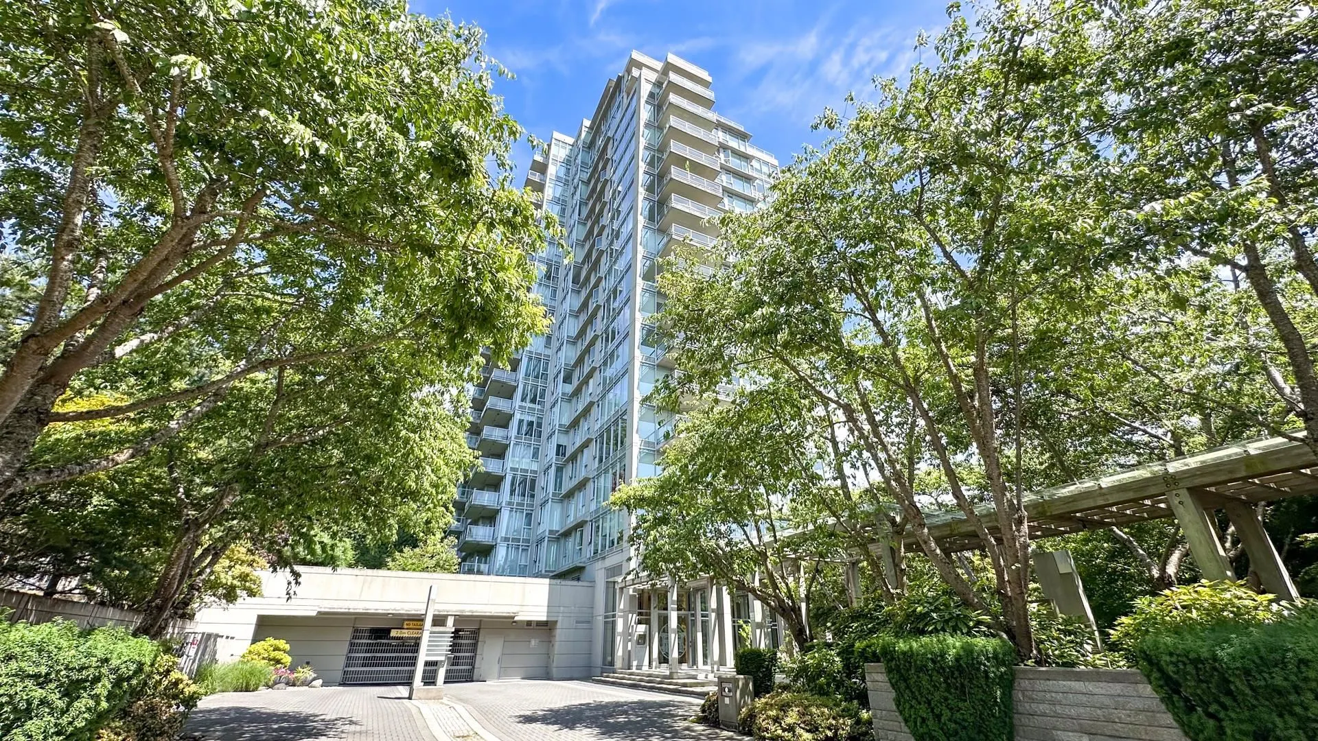 501 2688 West Mall