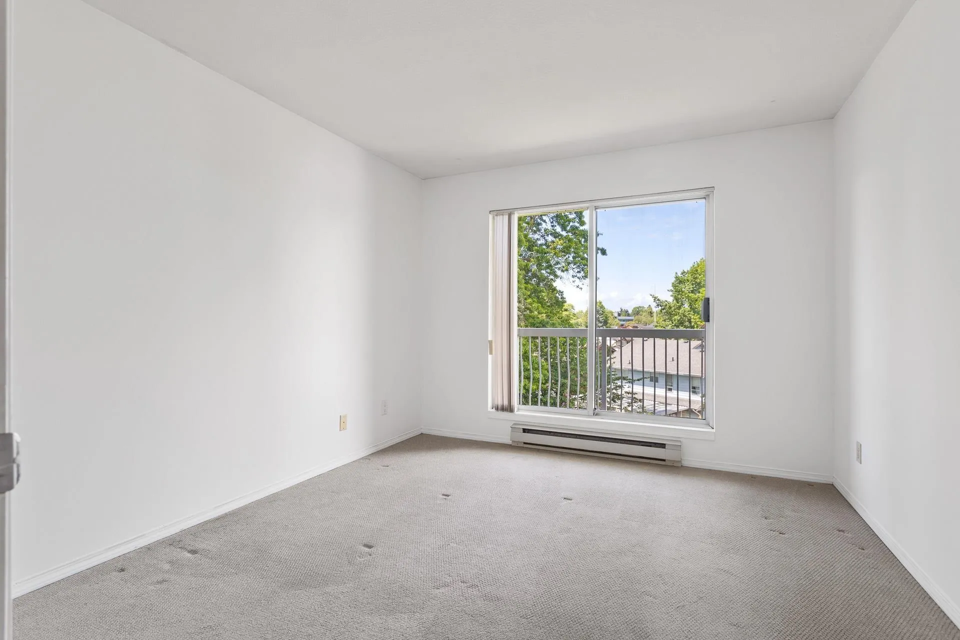 305 11240 Mellis Drive