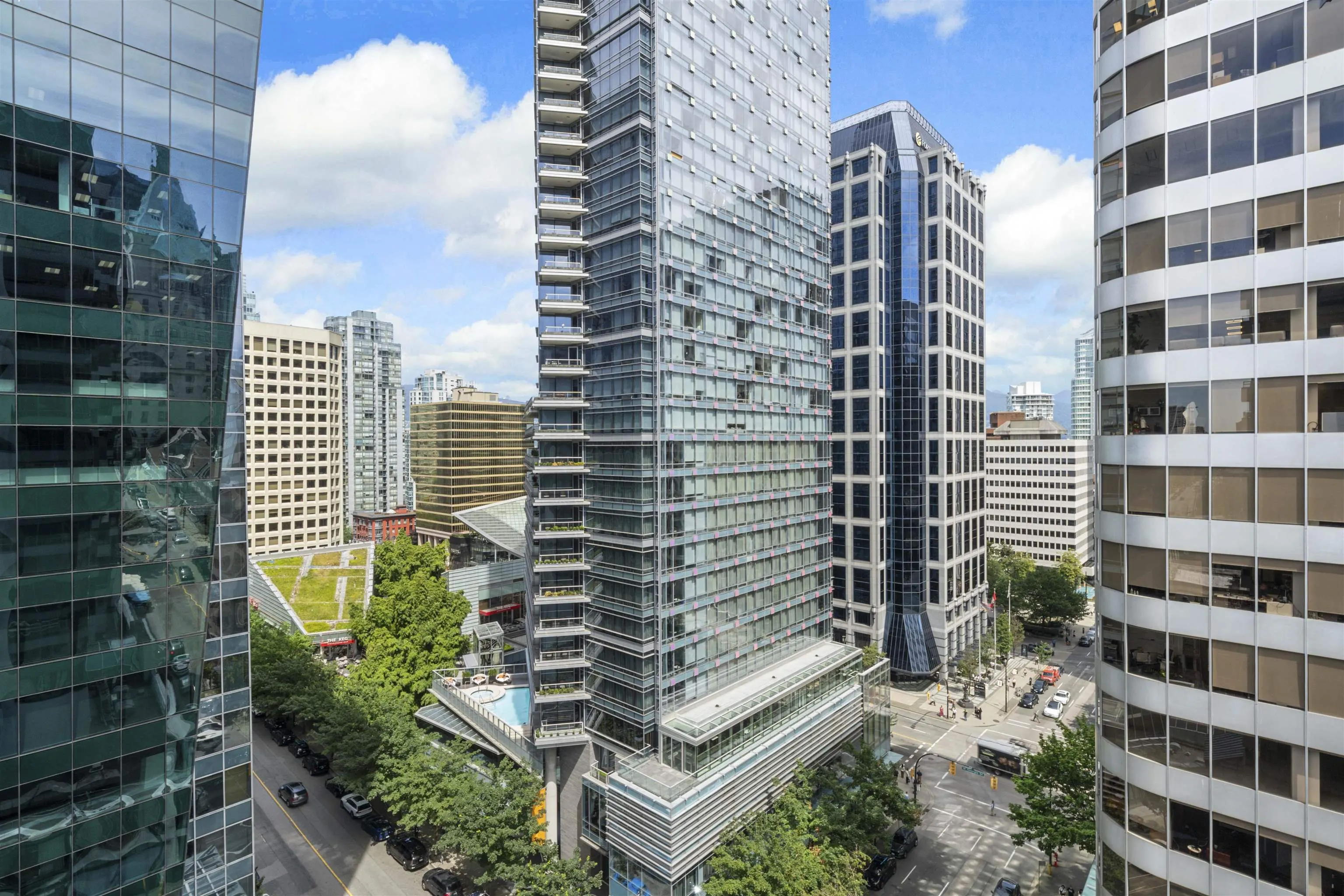 1506 1060 Alberni Street