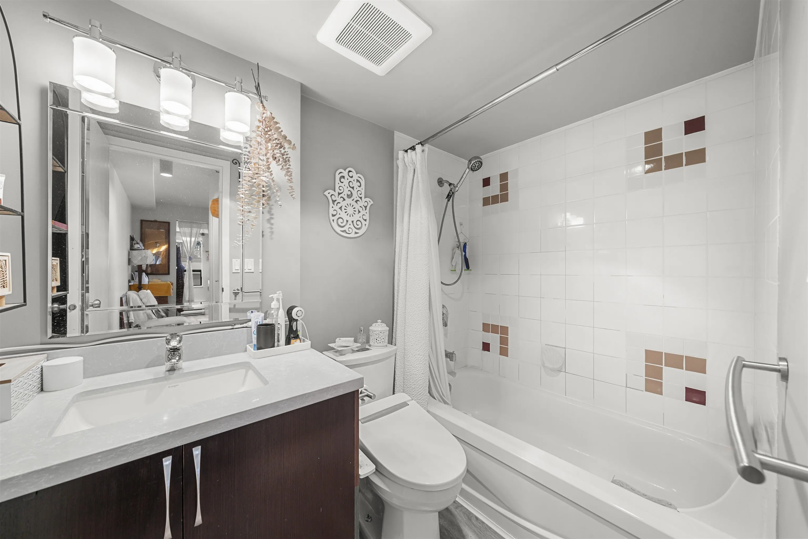 1506 1060 Alberni Street
