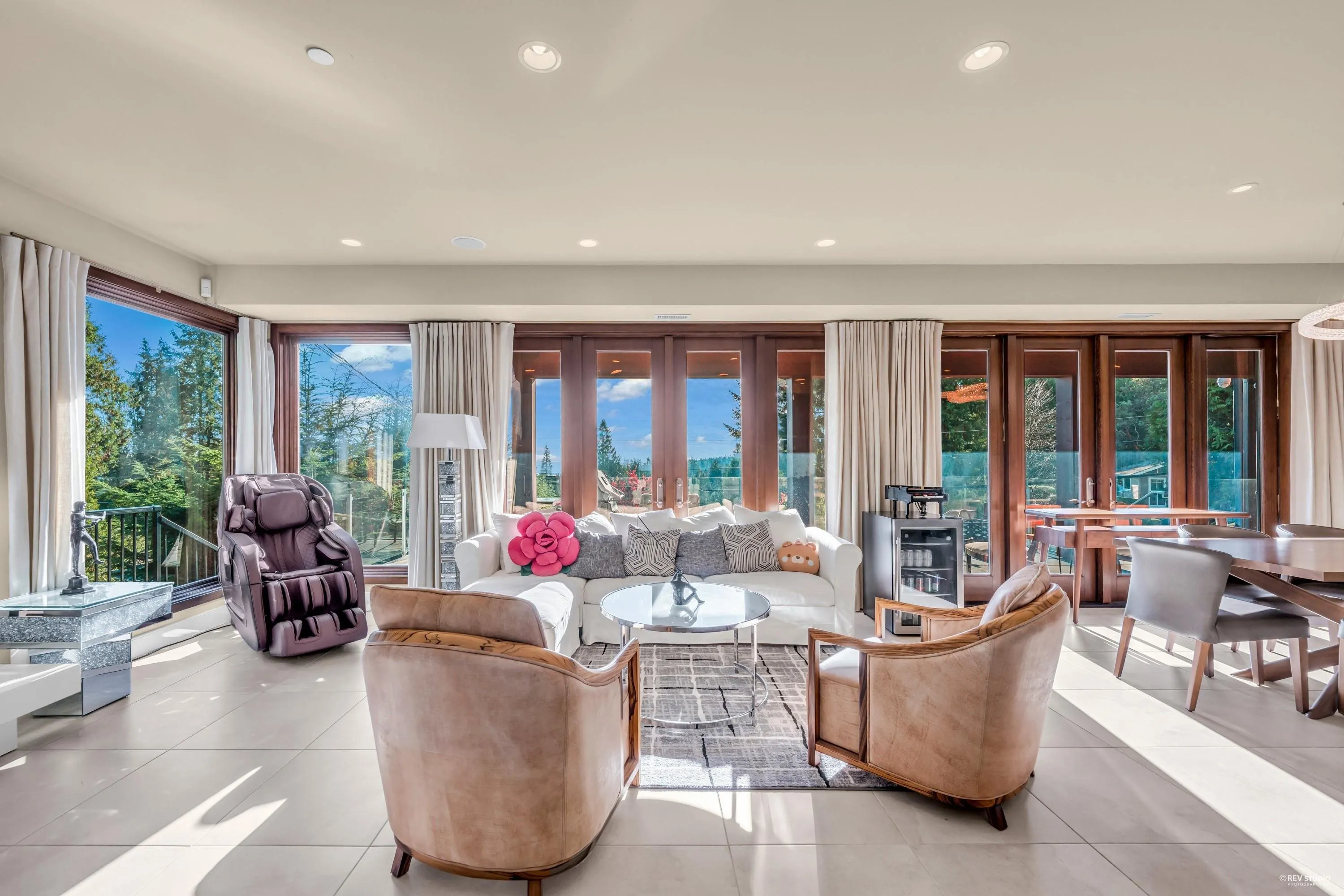 4742 Caulfeild Drive