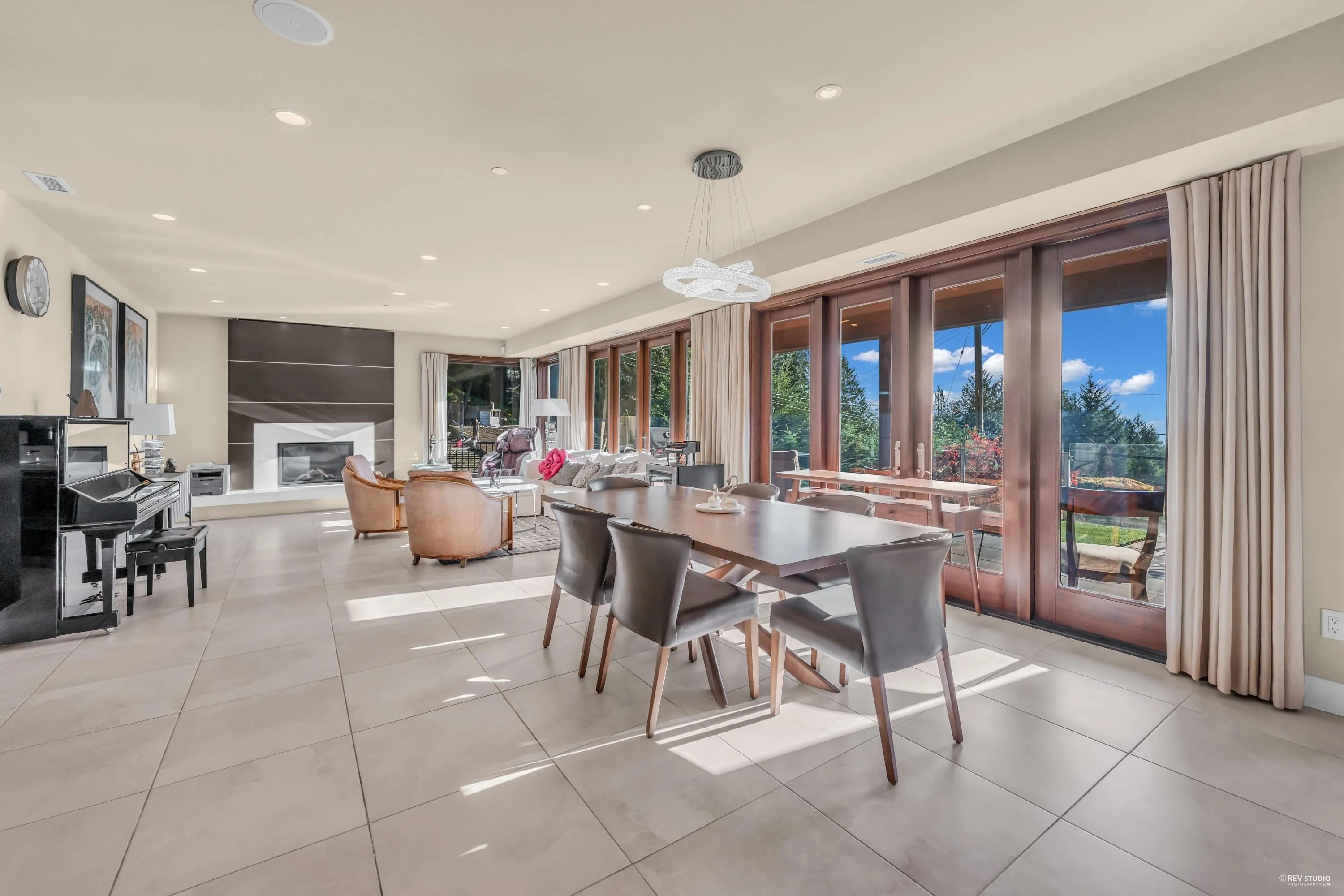 4742 Caulfeild Drive