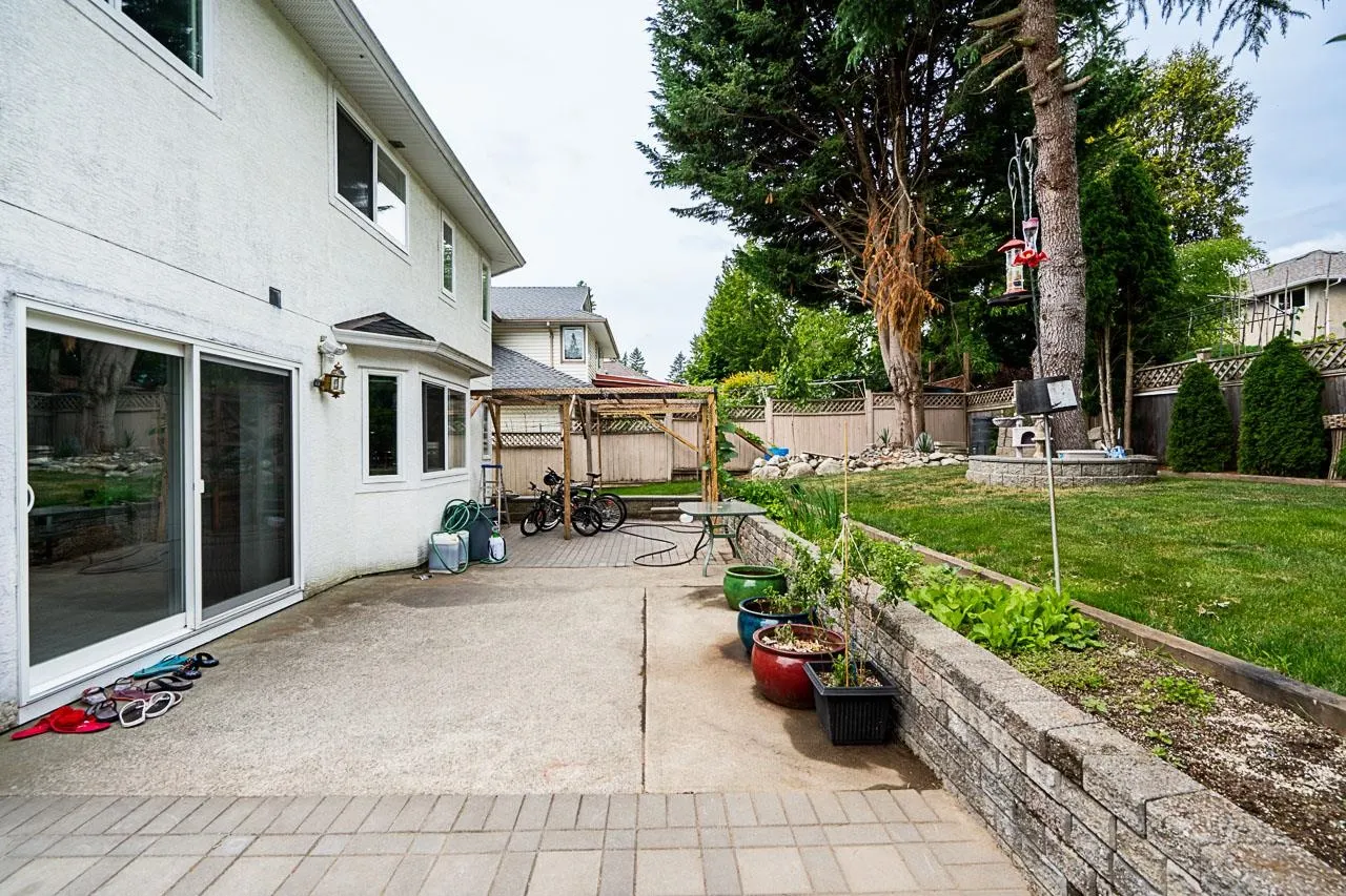 16089 80 Avenue