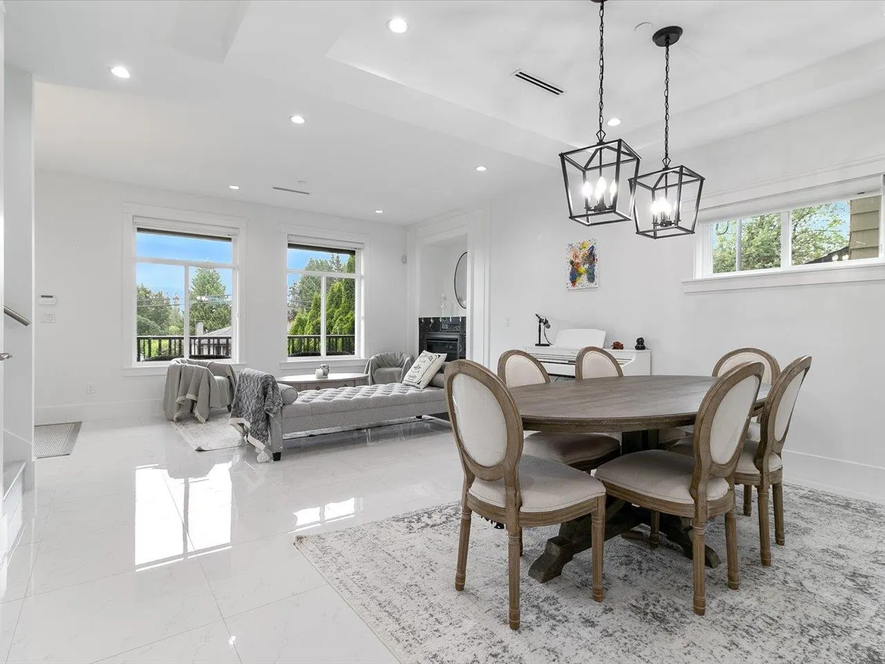 1462 Pitt River Road