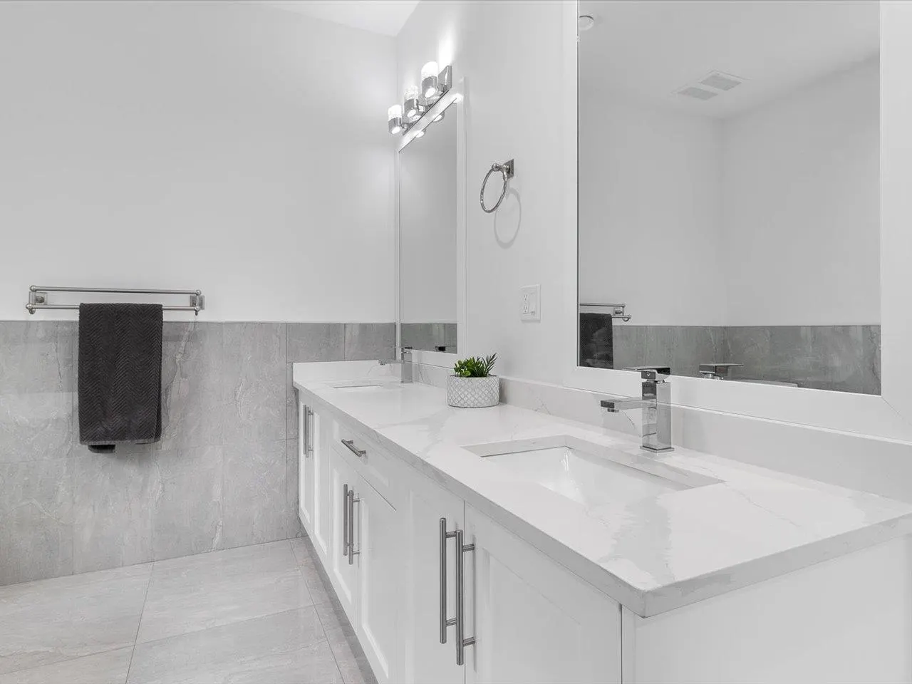 1462 Pitt River Road