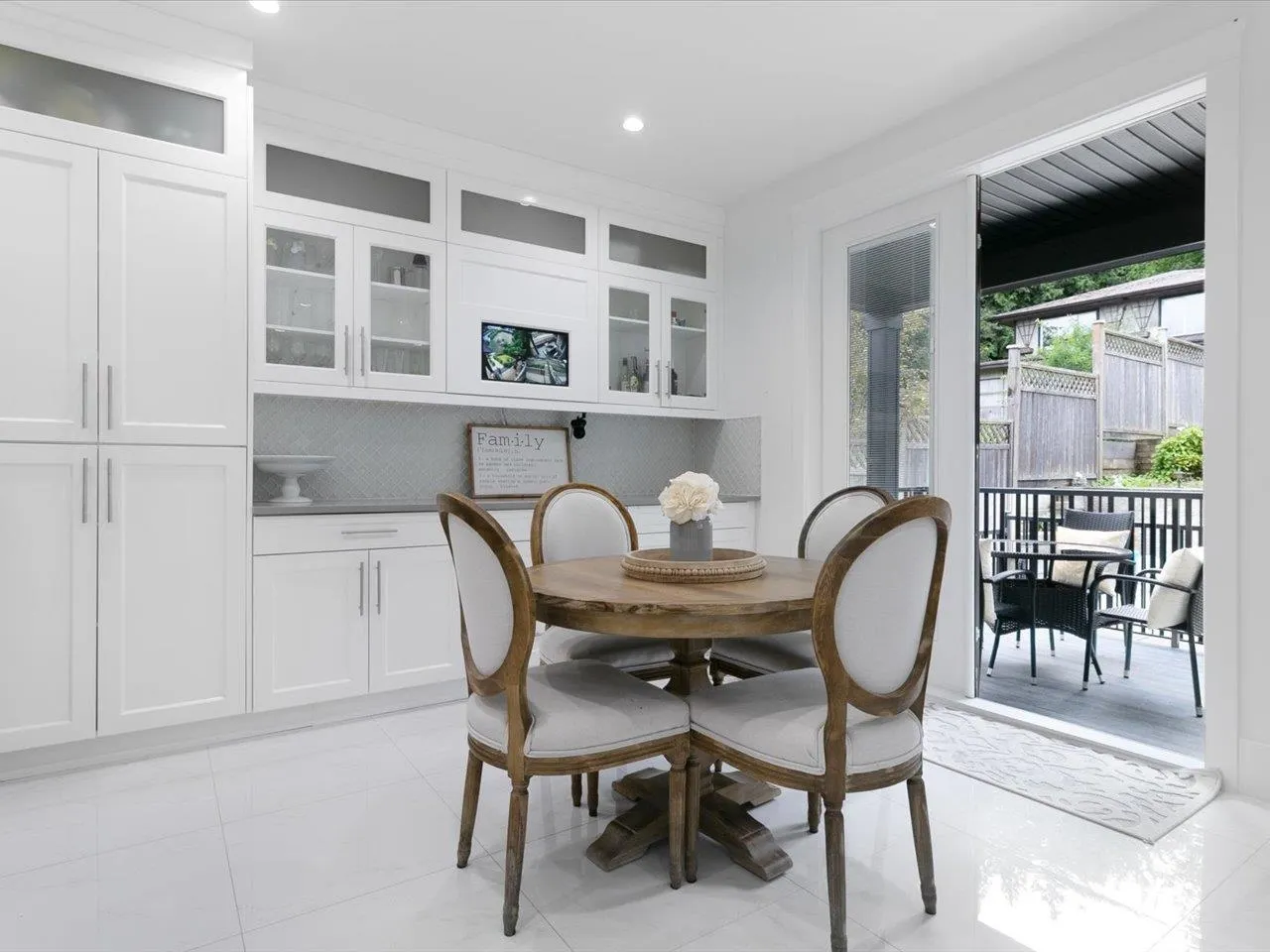1462 Pitt River Road