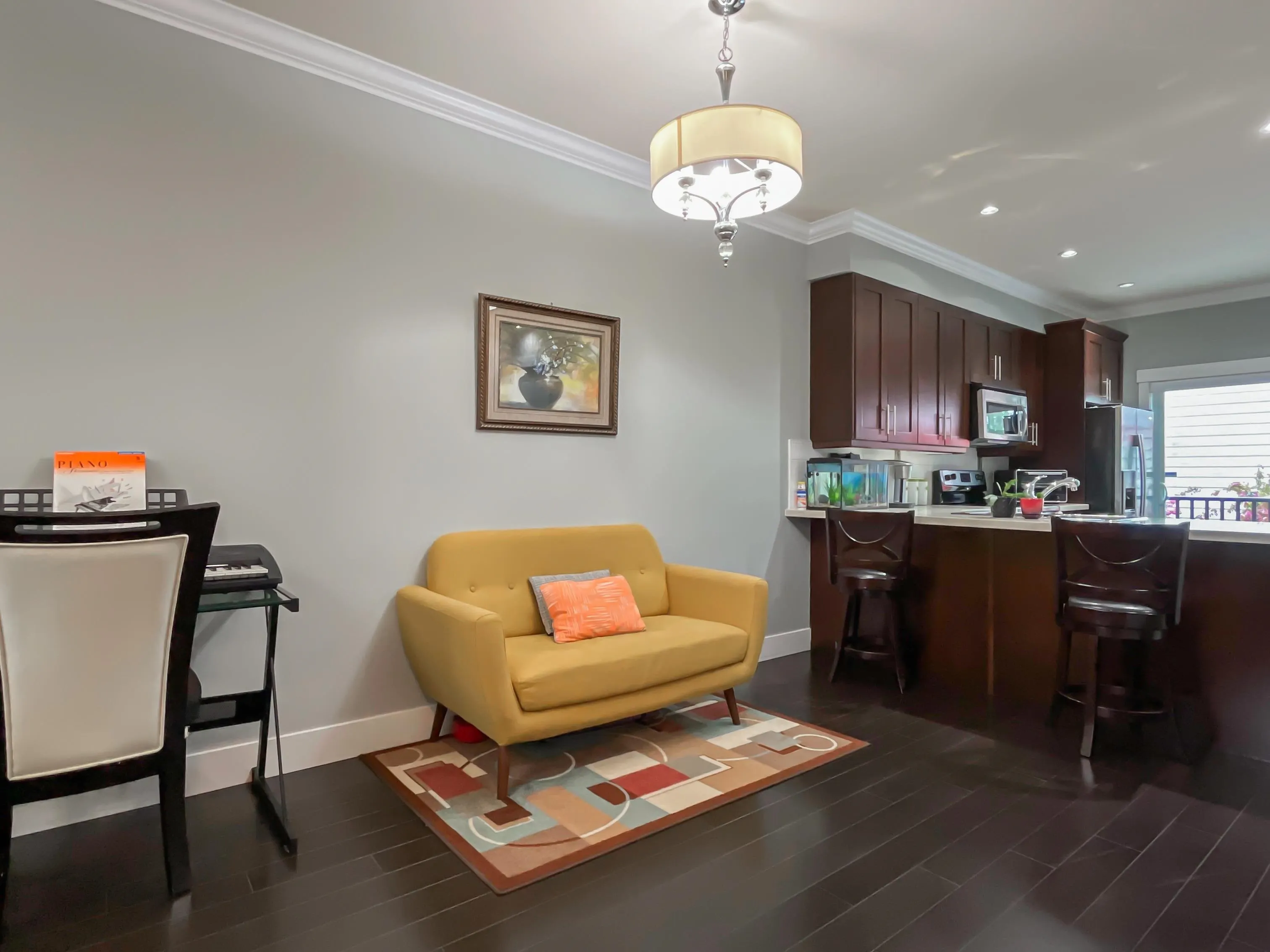 3 8433 164th Street
