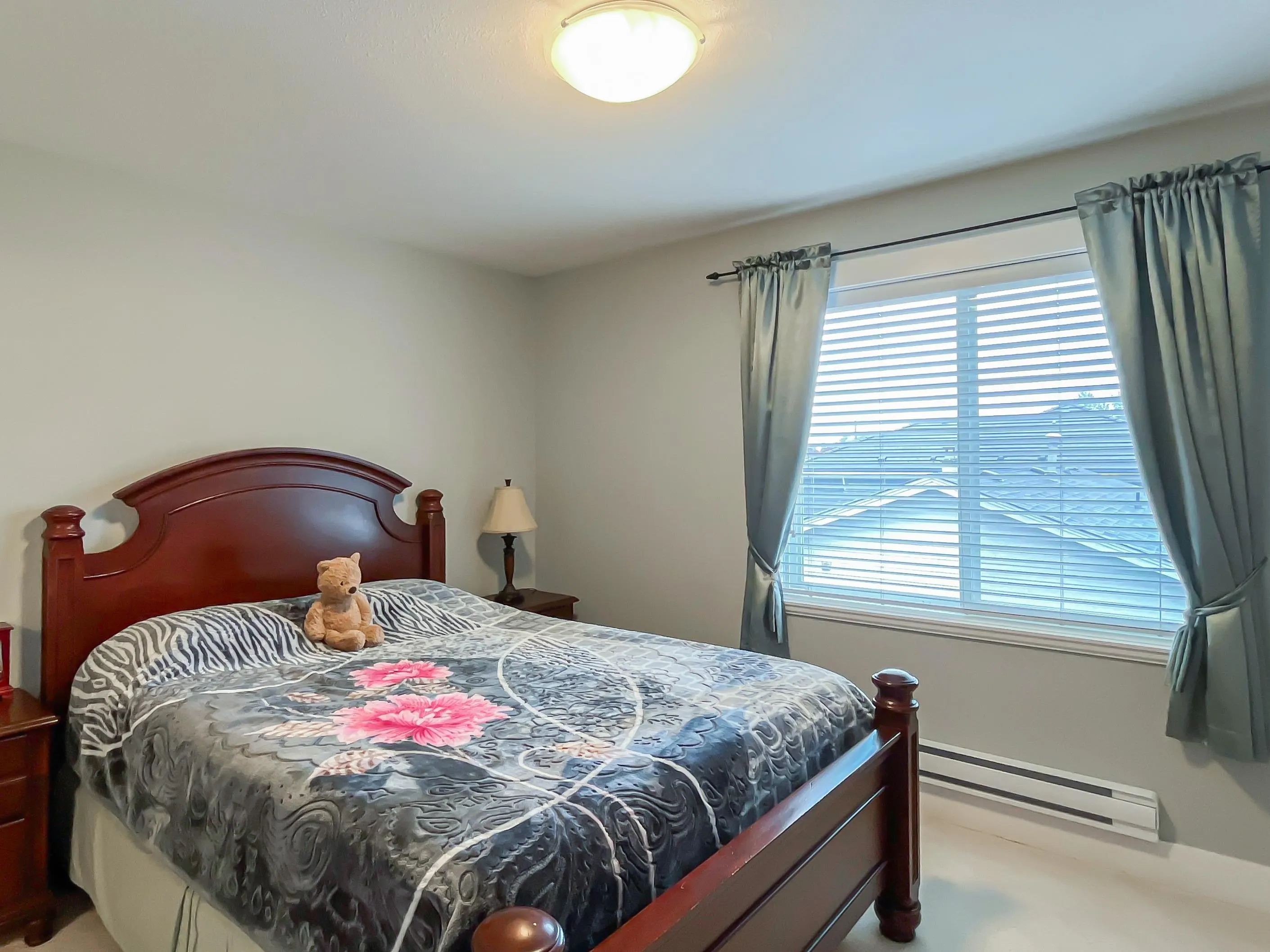 3 8433 164th Street