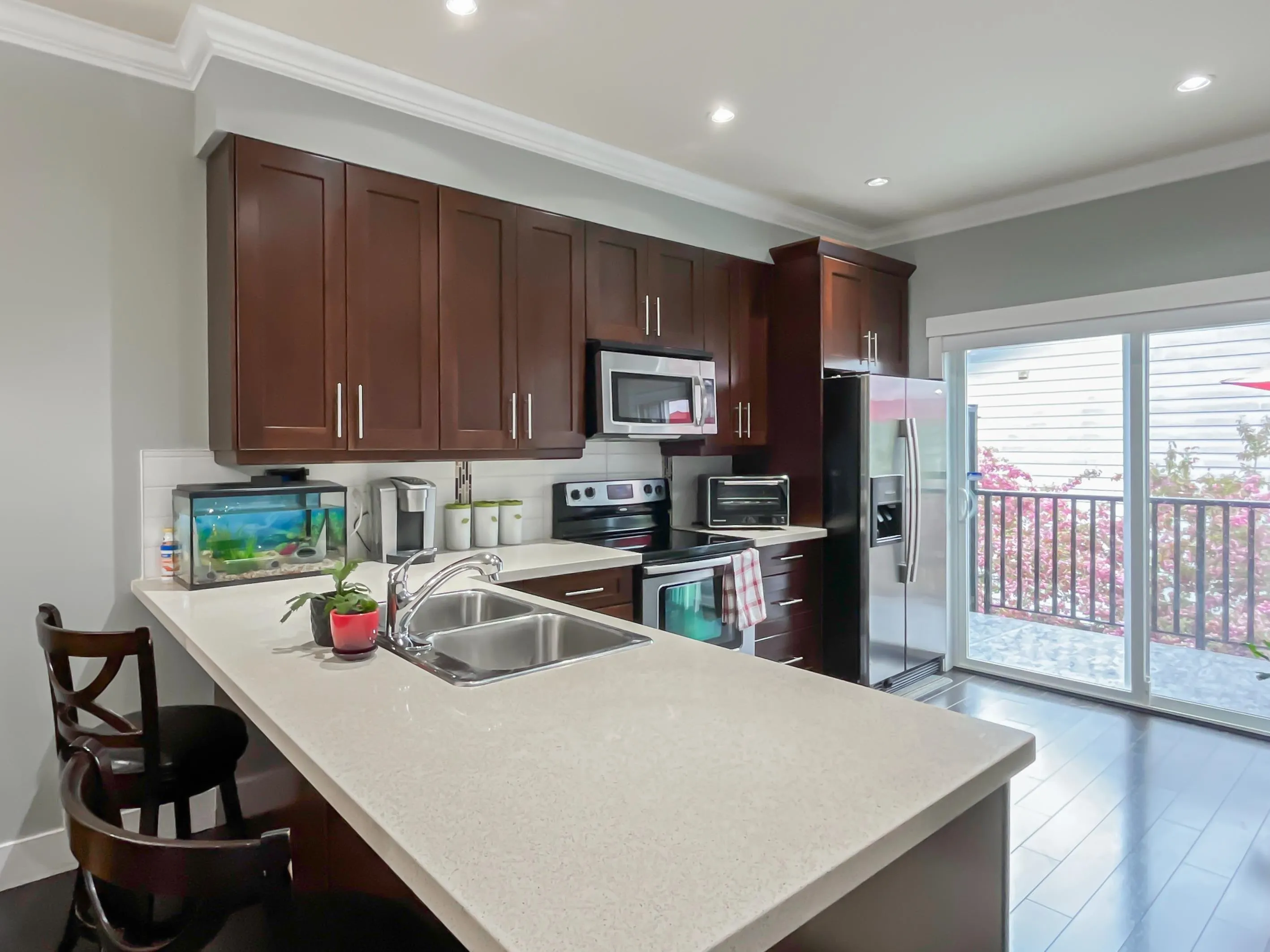 3 8433 164th Street