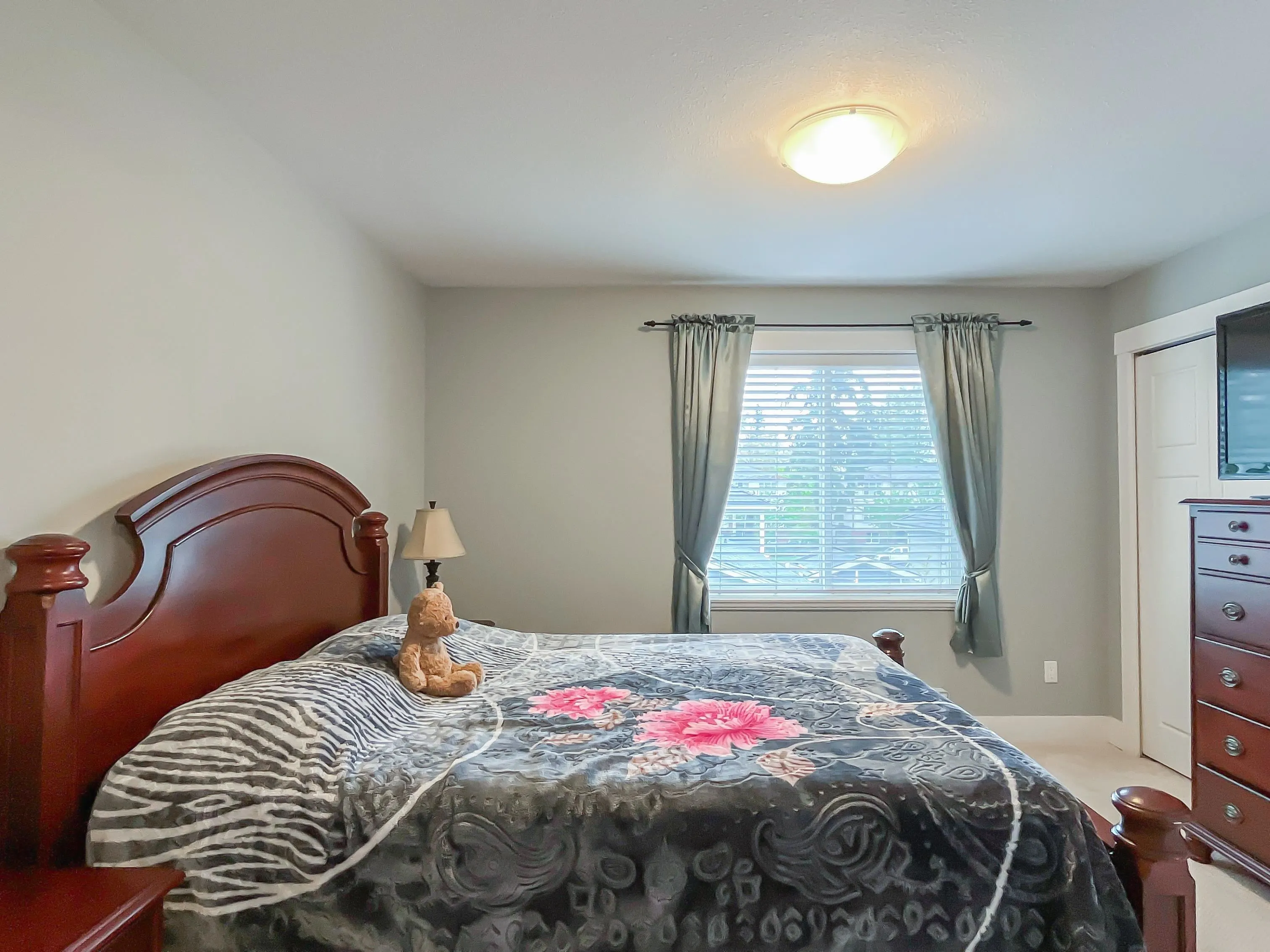 3 8433 164th Street