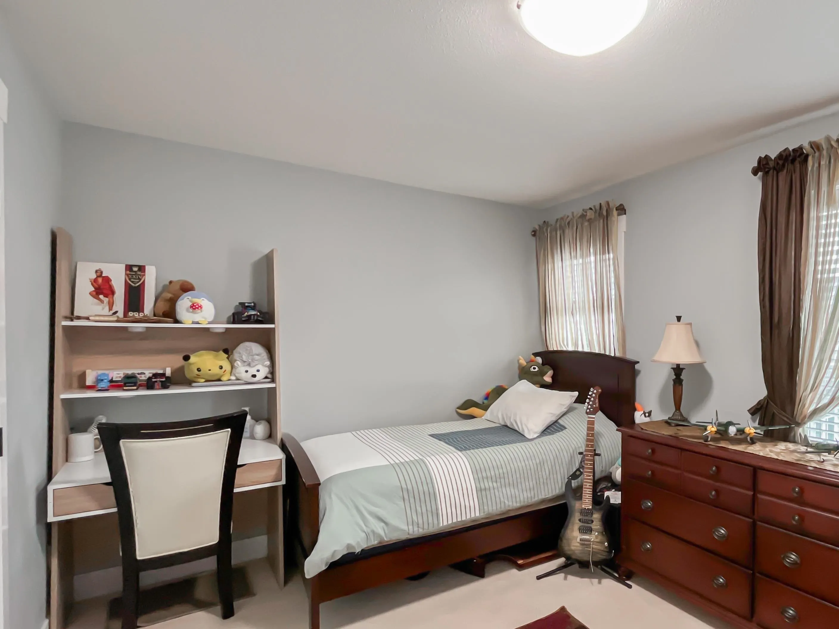 3 8433 164th Street