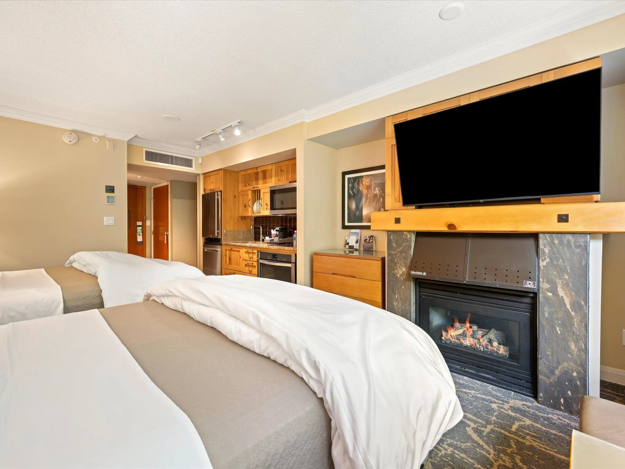 670 4090 Whistler Way