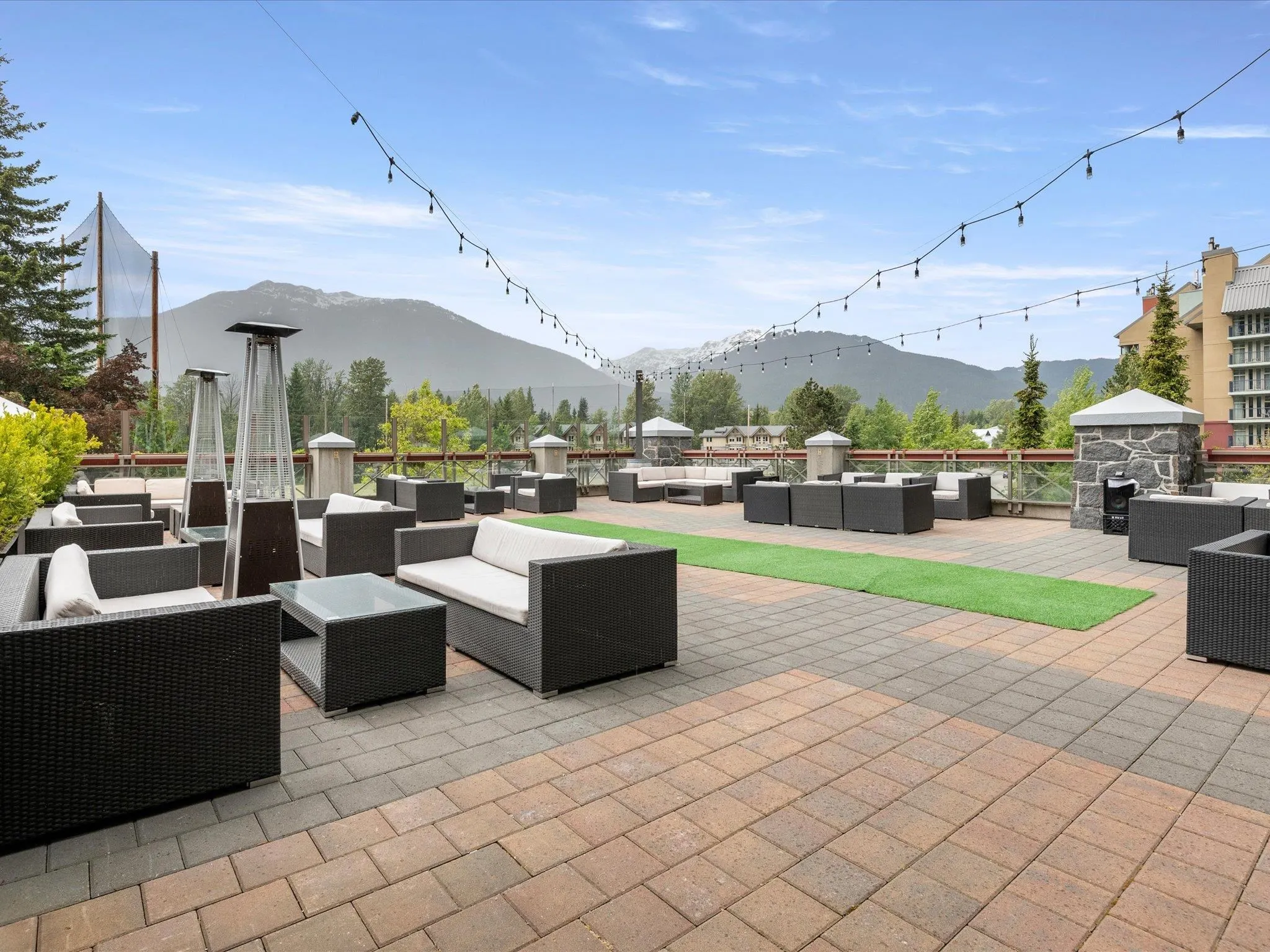 670 4090 Whistler Way