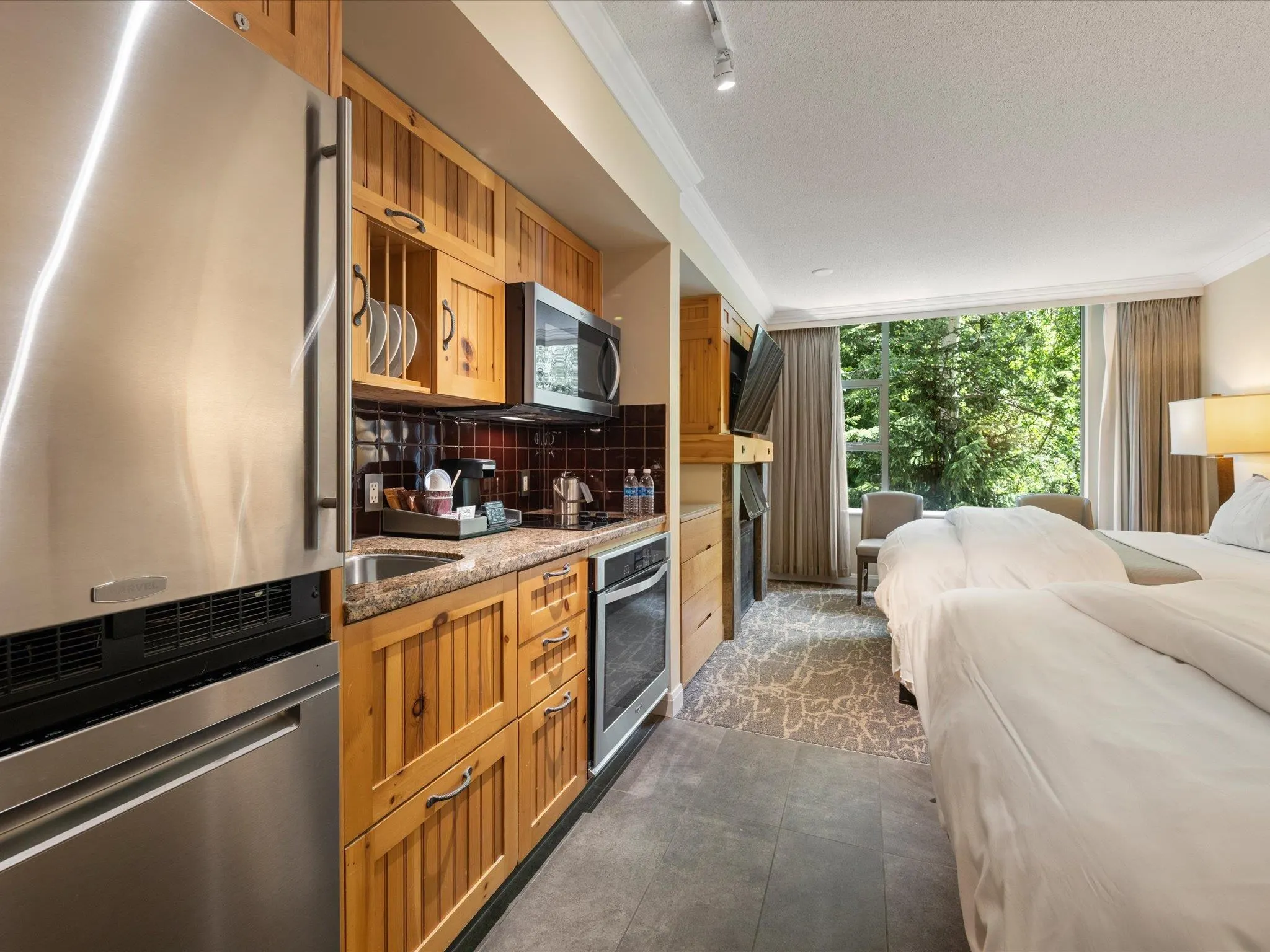 670 4090 Whistler Way