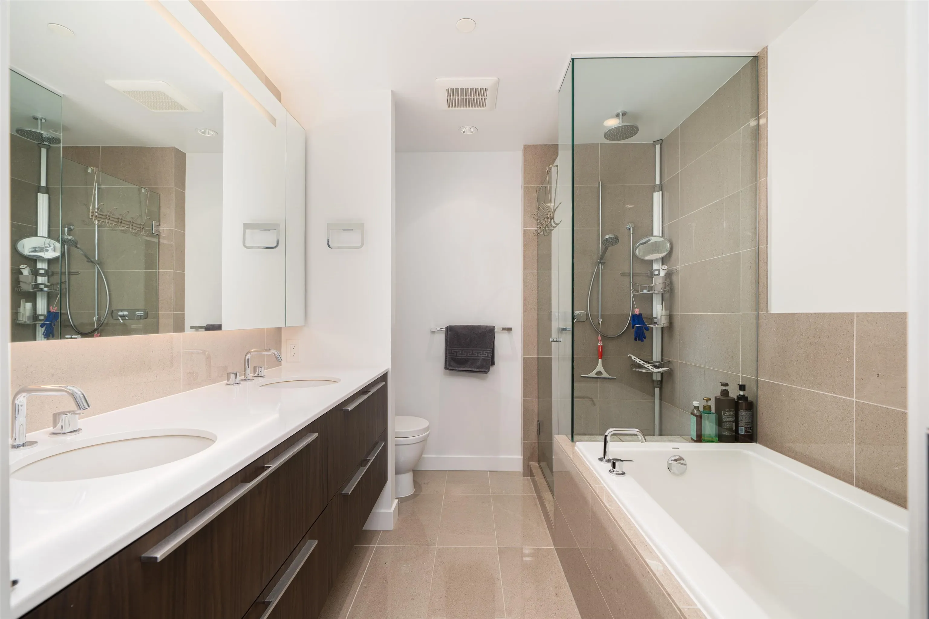 310 6622 Pearson Way