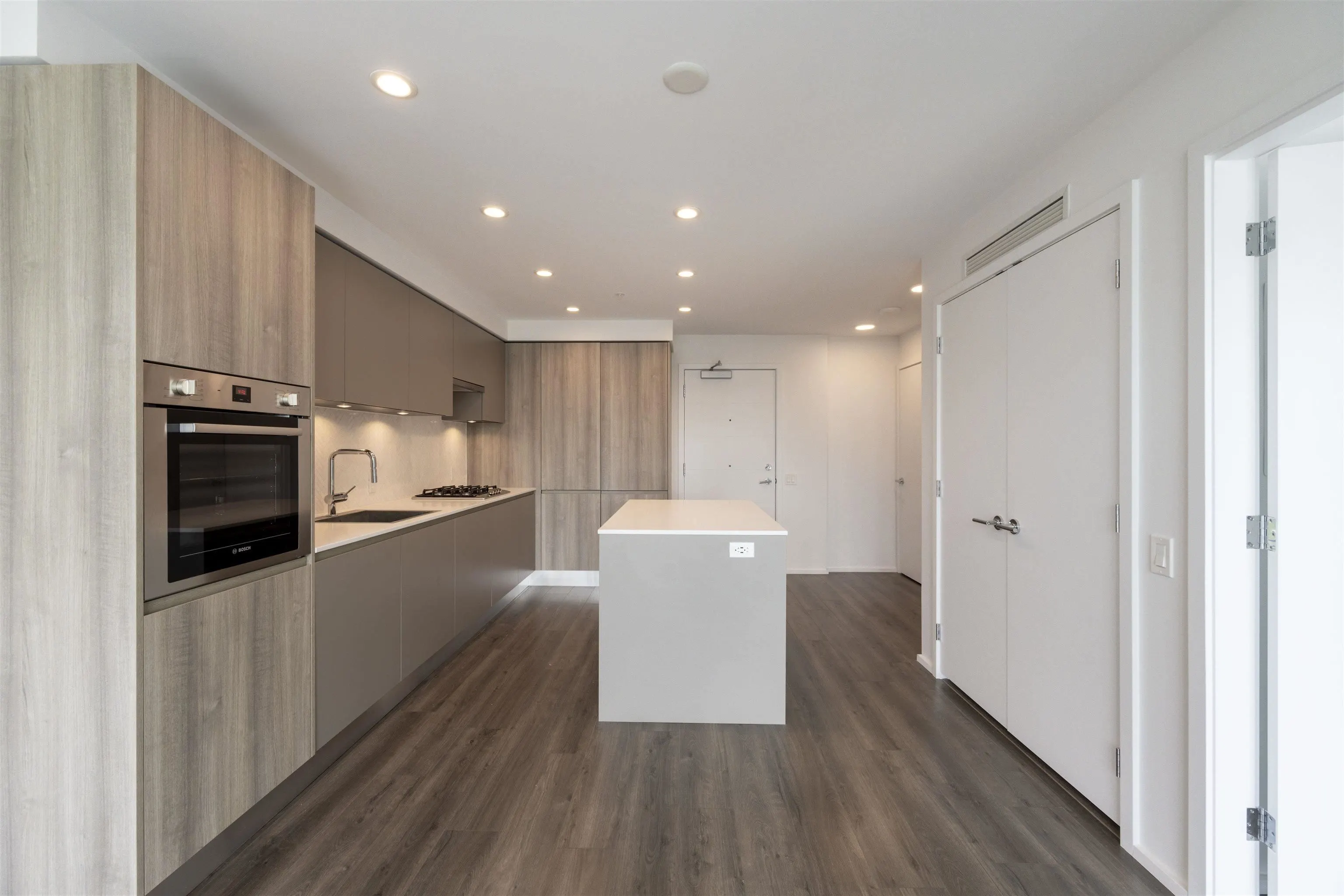 410 3809 Evergreen Place