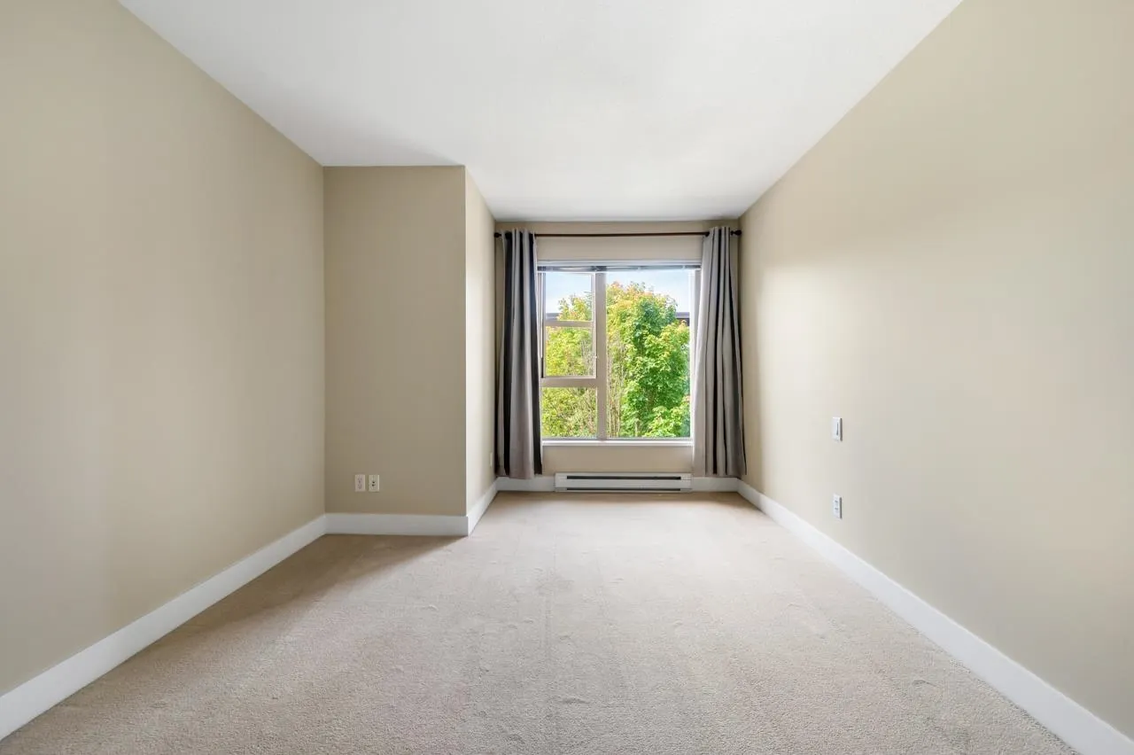 302 2388 Western Parkway