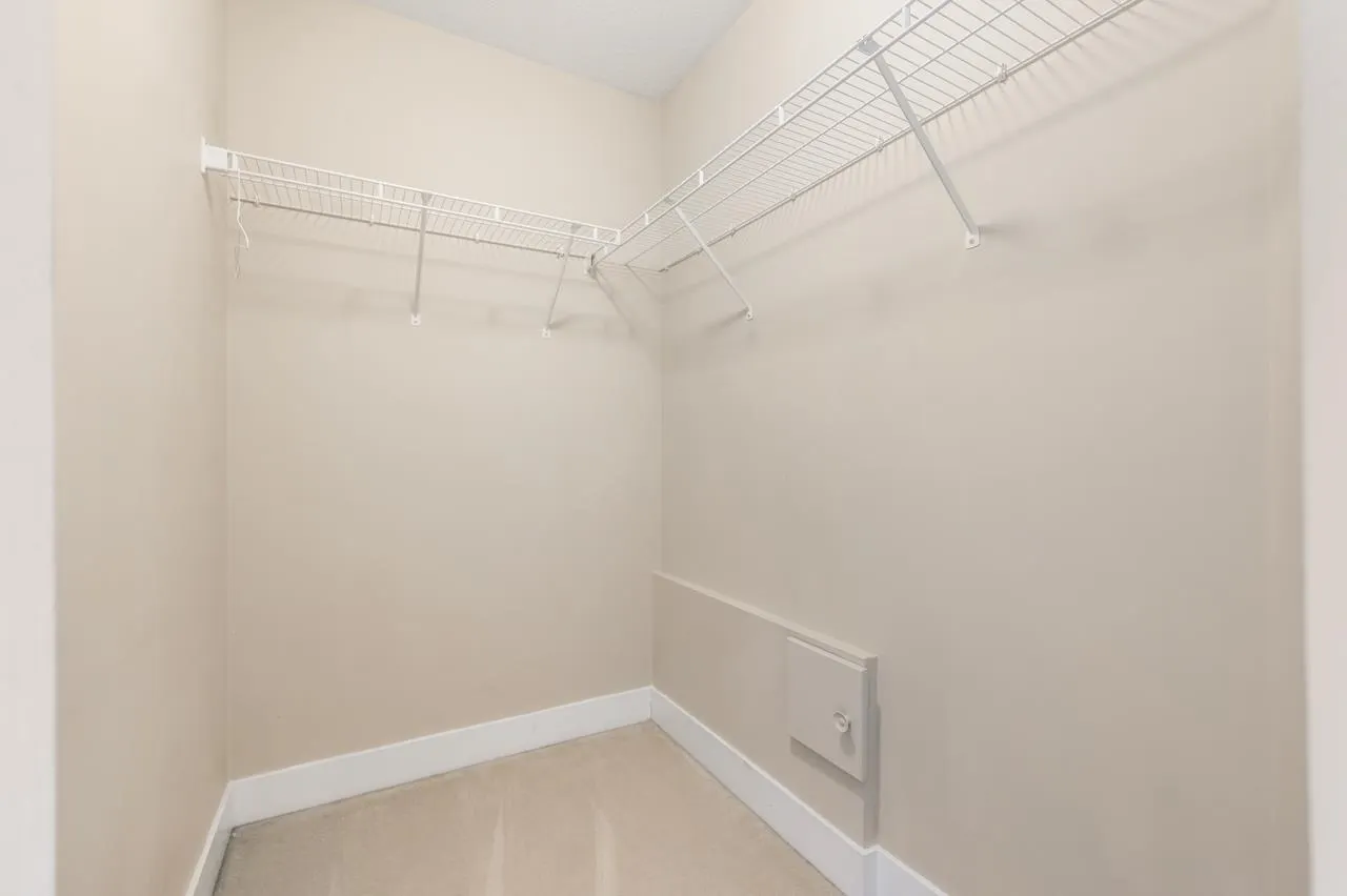 302 2388 Western Parkway