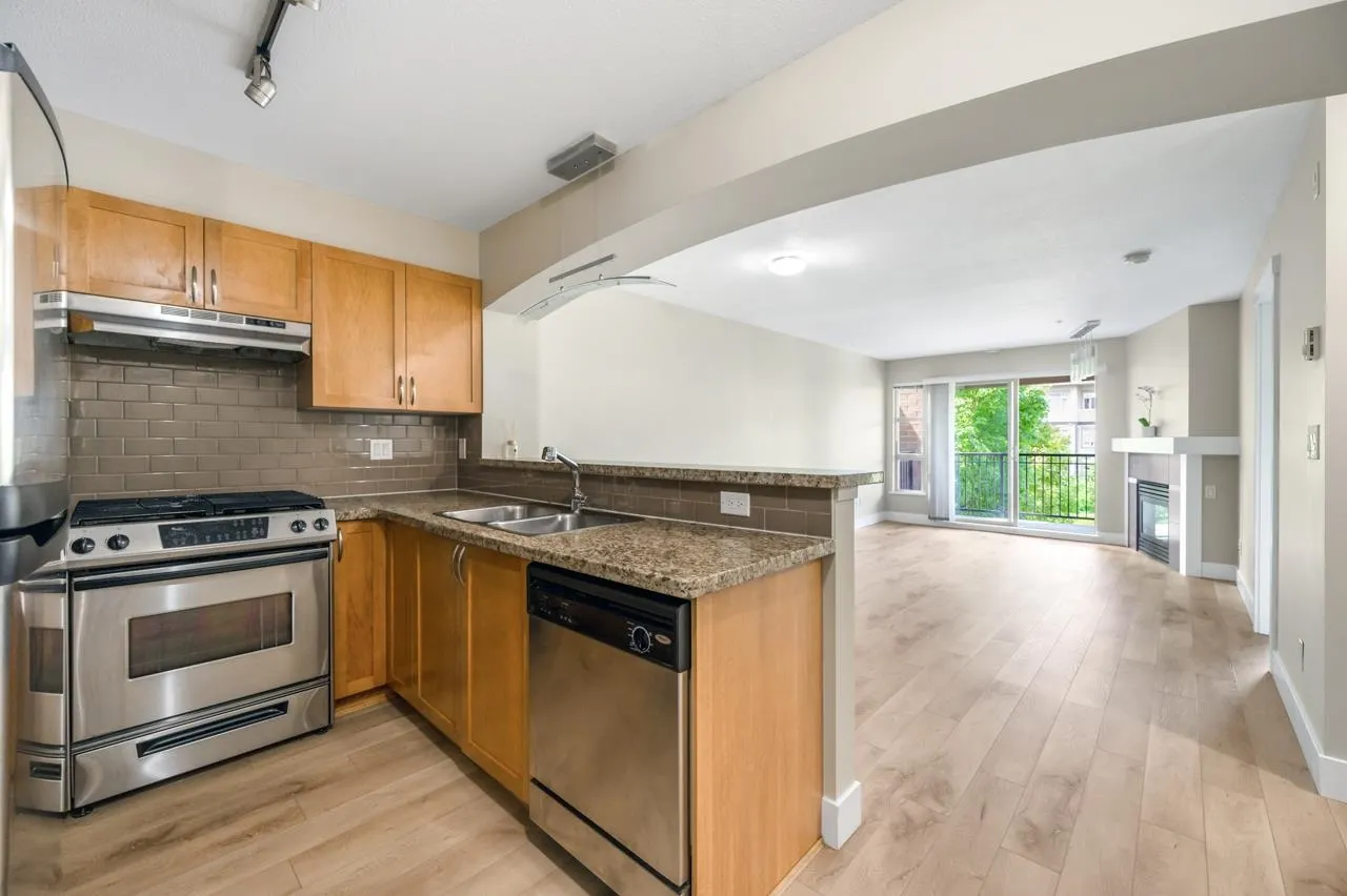 302 2388 Western Parkway