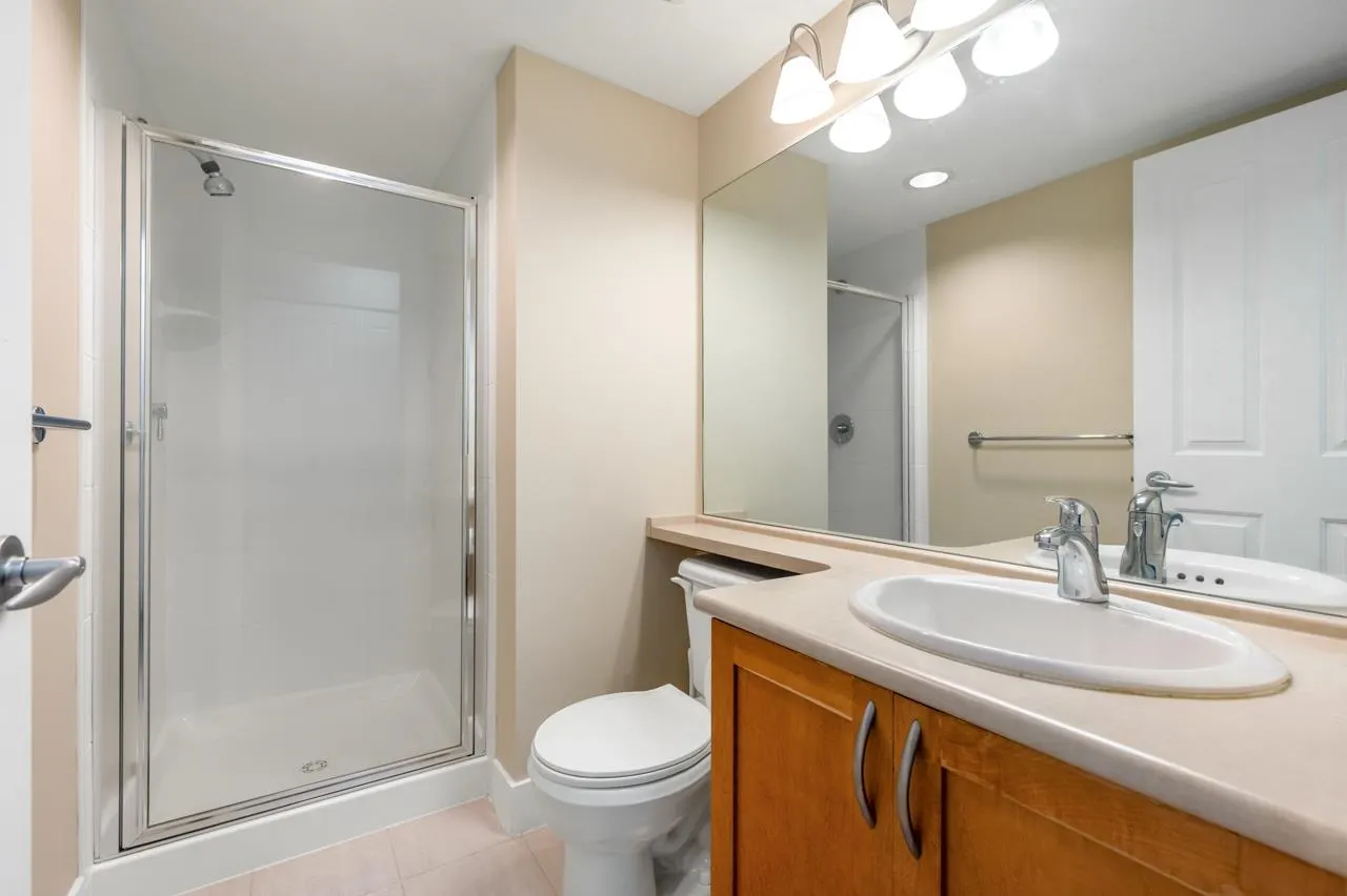 302 2388 Western Parkway