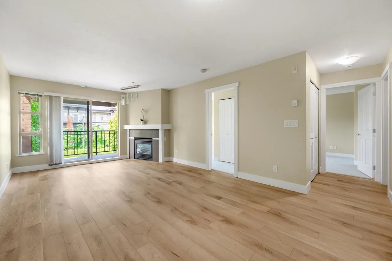 302 2388 Western Parkway