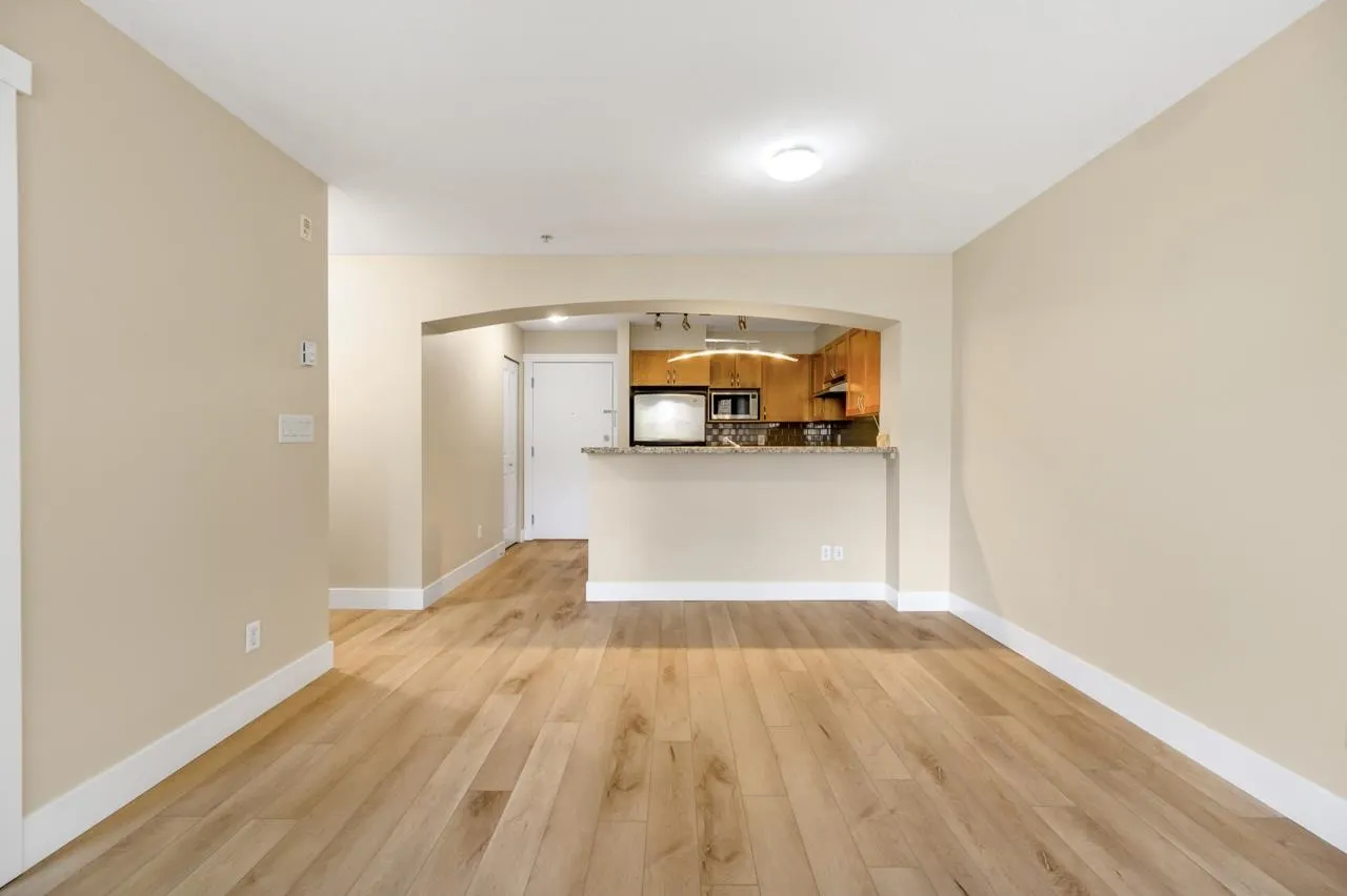302 2388 Western Parkway