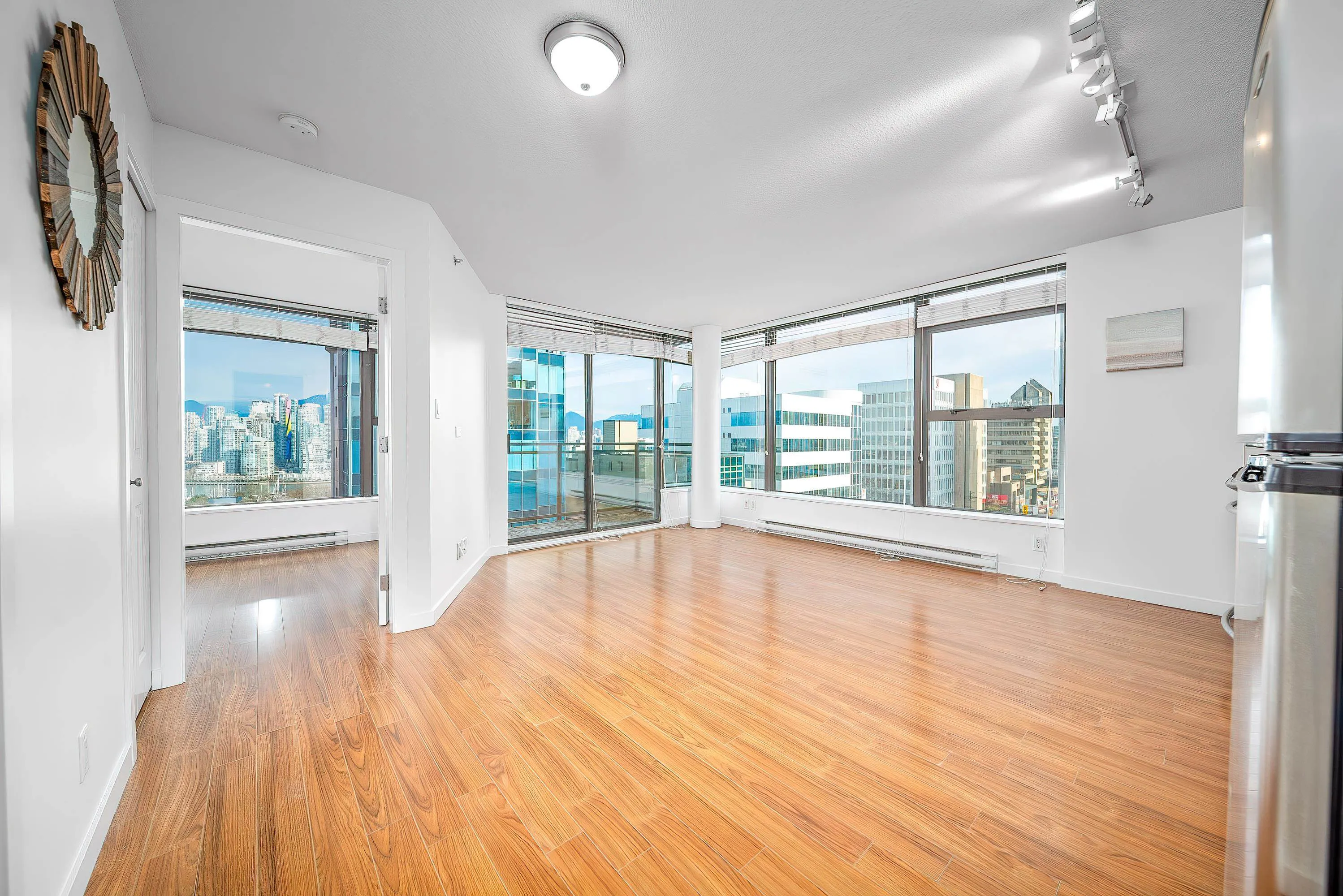 708 1068 W Broadway