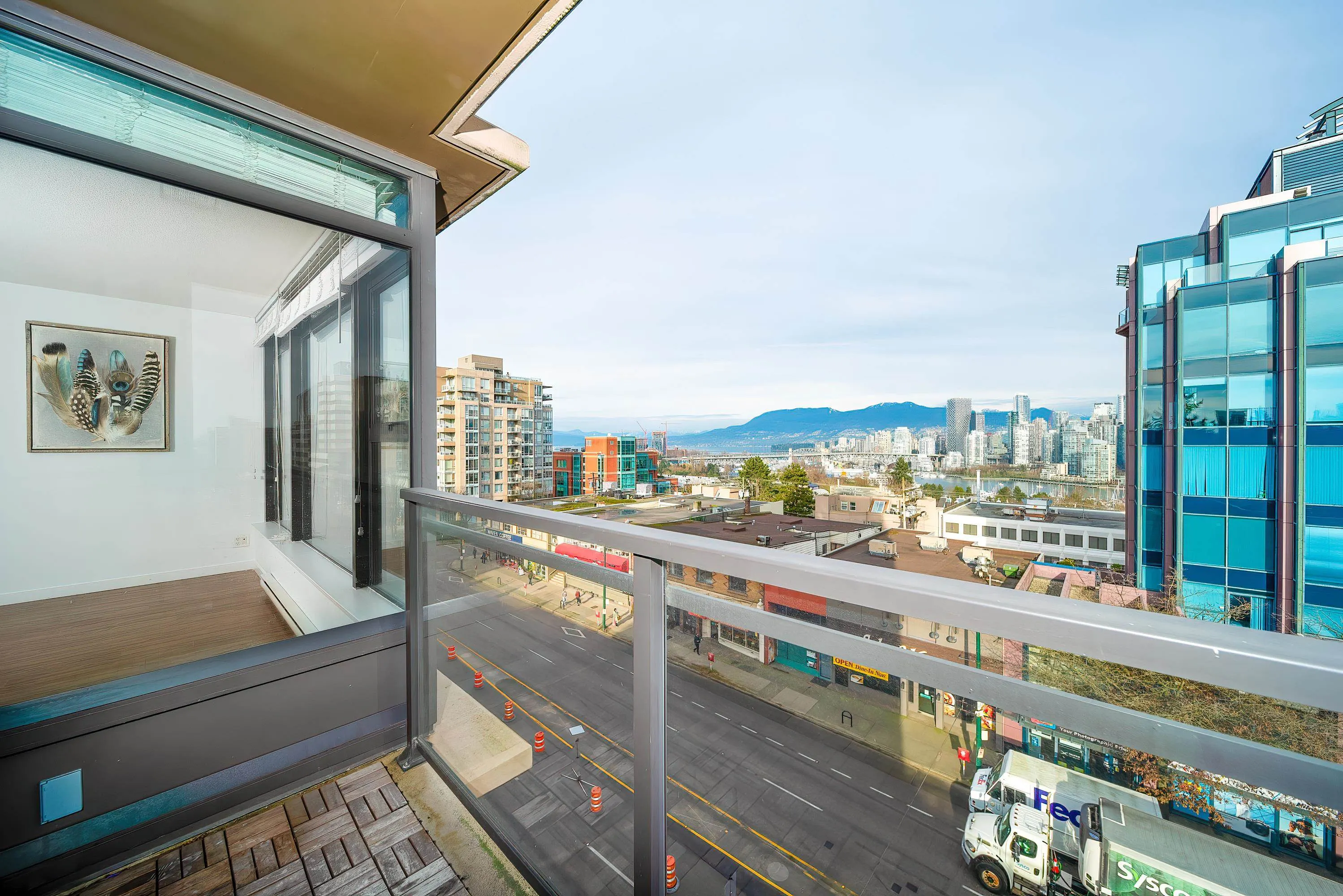 708 1068 W Broadway