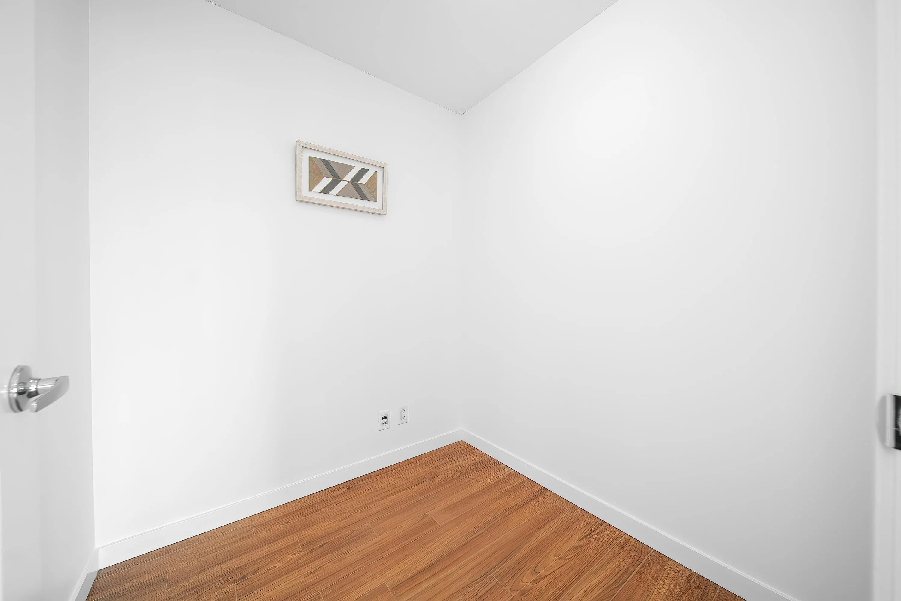 708 1068 W Broadway