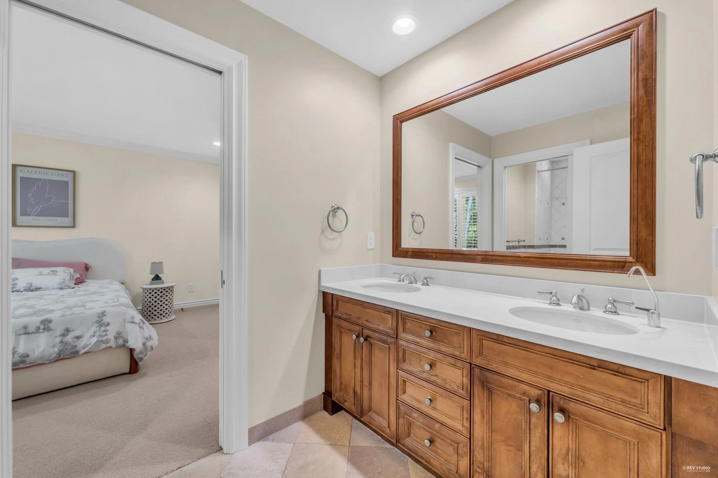 4513 Caulfeild Lane
