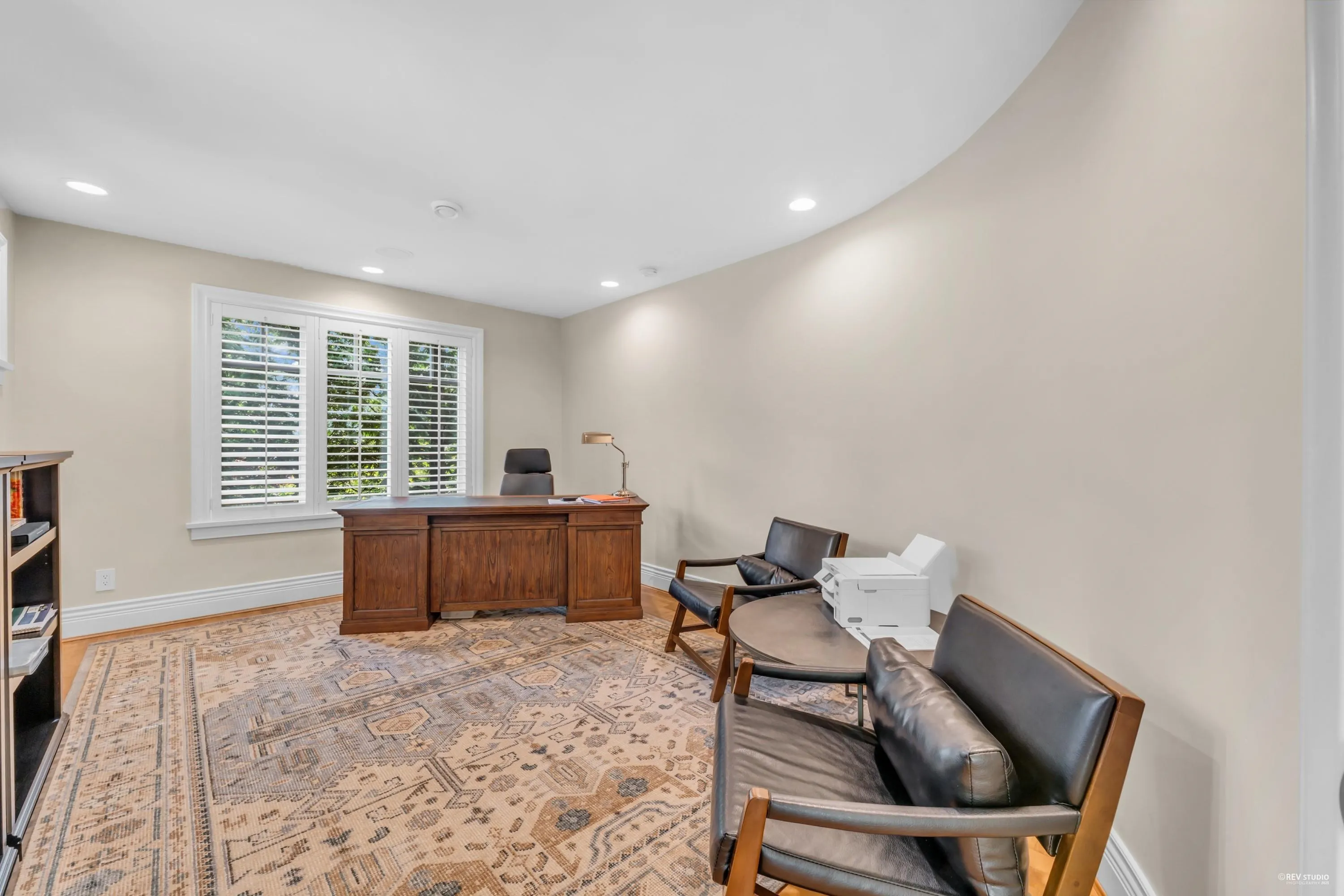4513 Caulfeild Lane