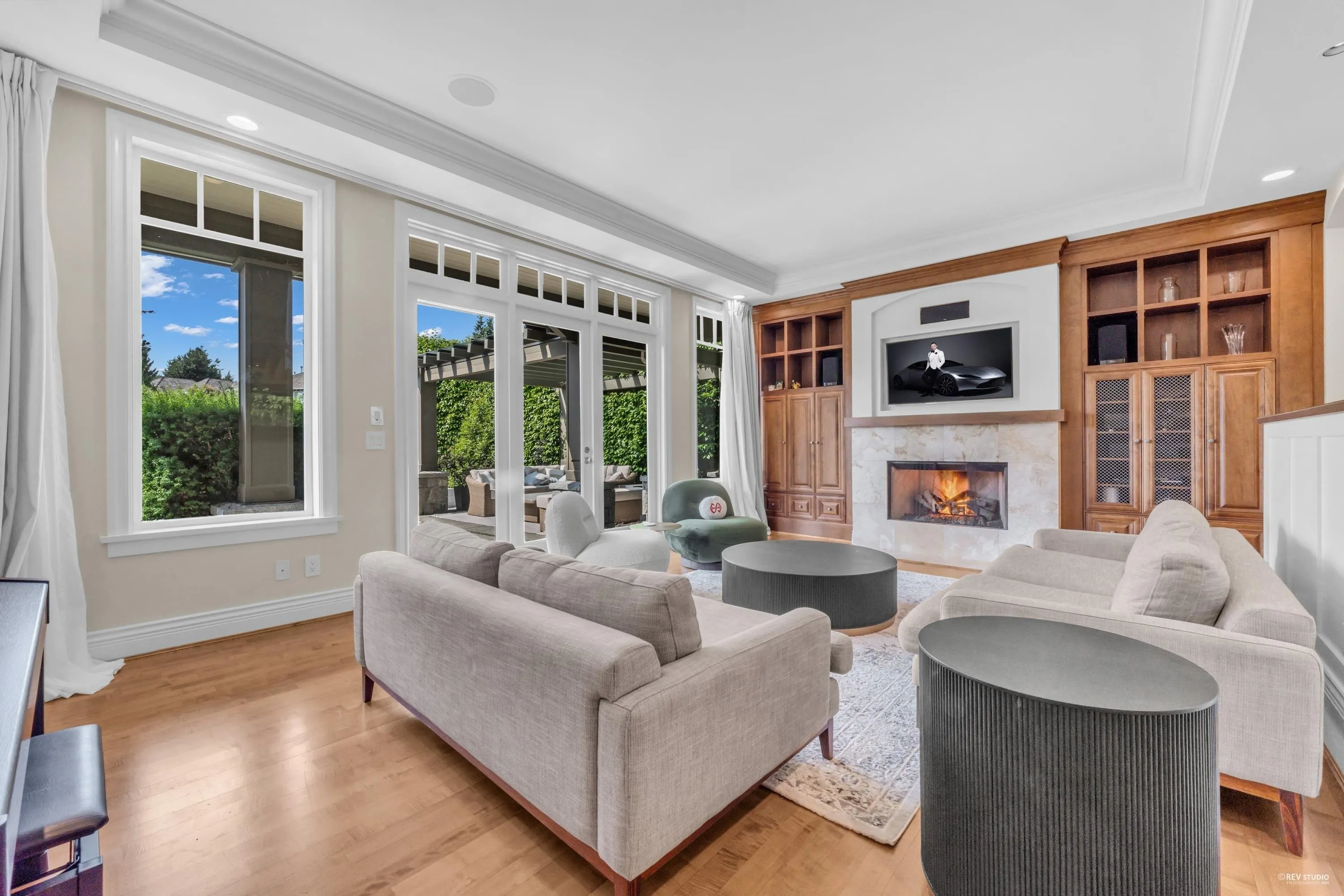 4513 Caulfeild Lane