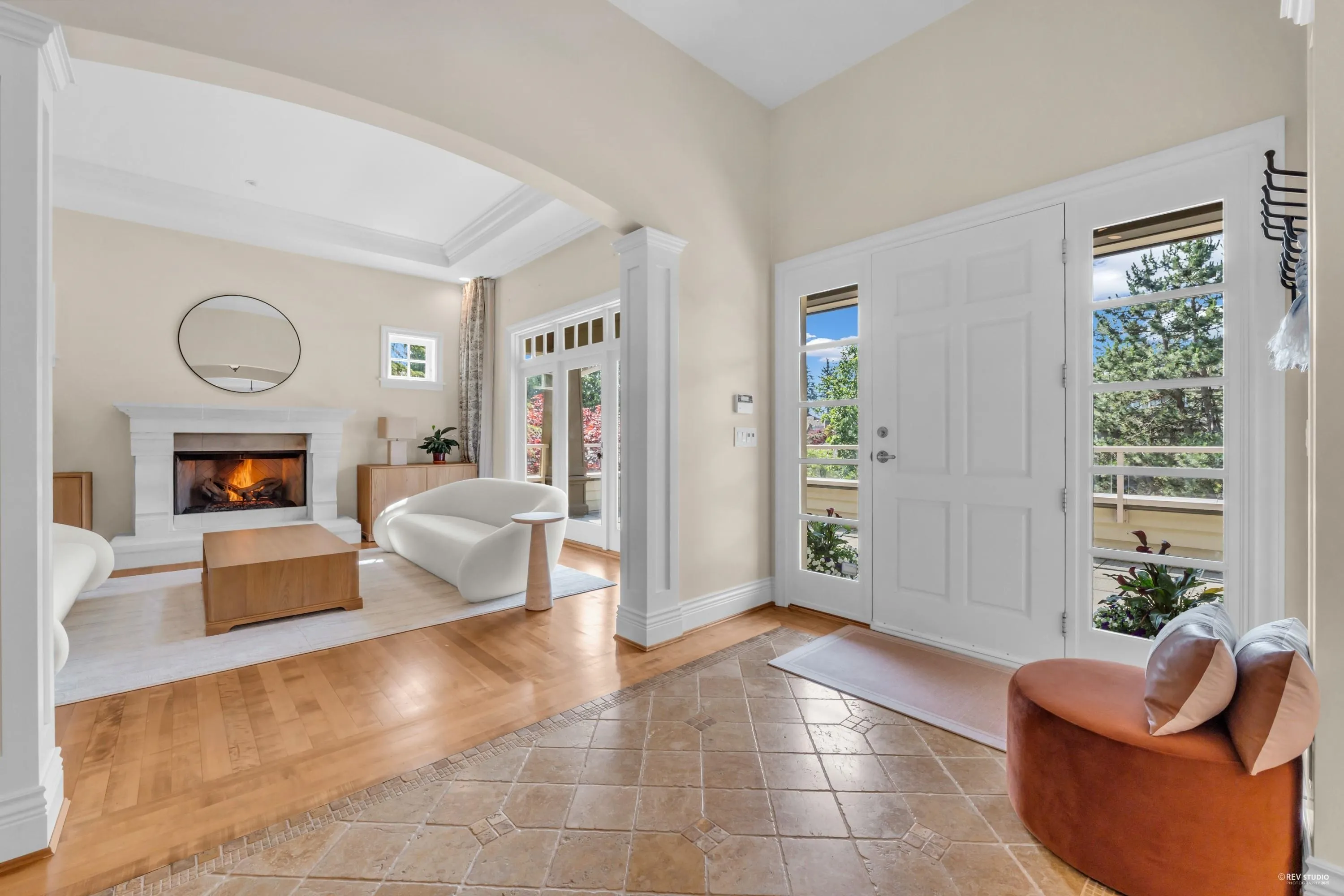 4513 Caulfeild Lane