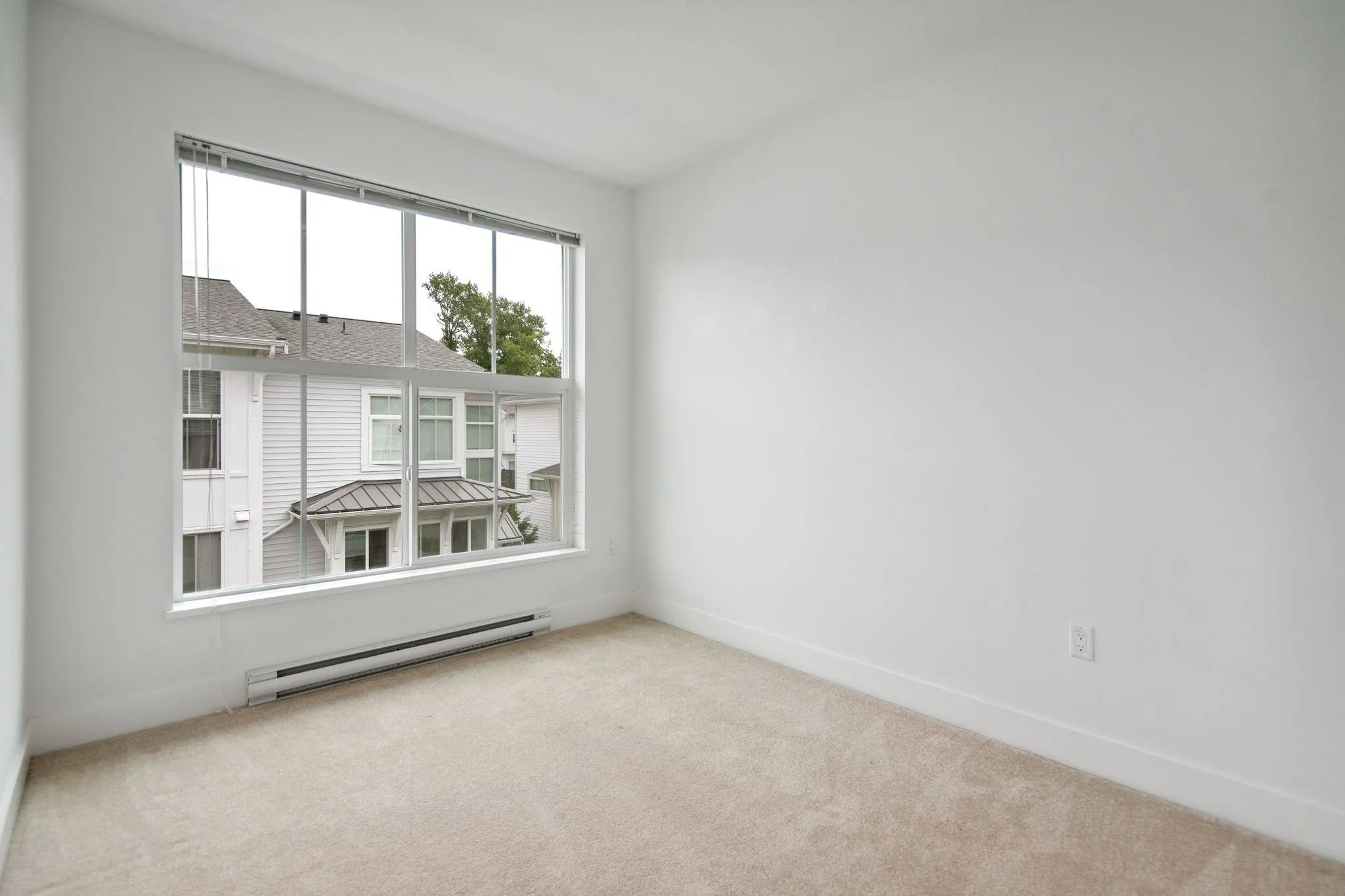 68 4638 Orca Way